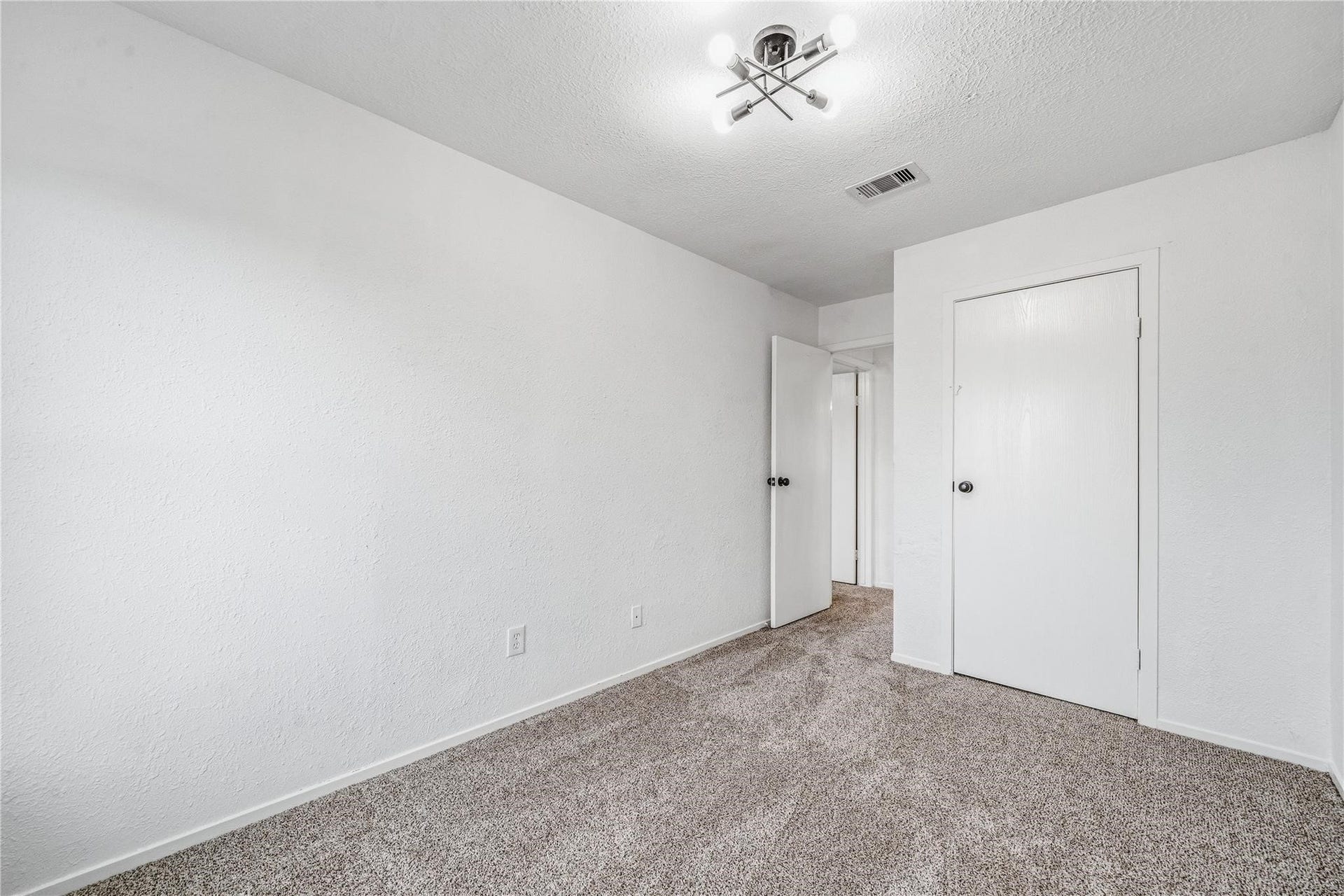 713 Sugar Hill Drive, La Porte, TX 77571 713 Sugar Hill Drive, La Porte, TX 77571