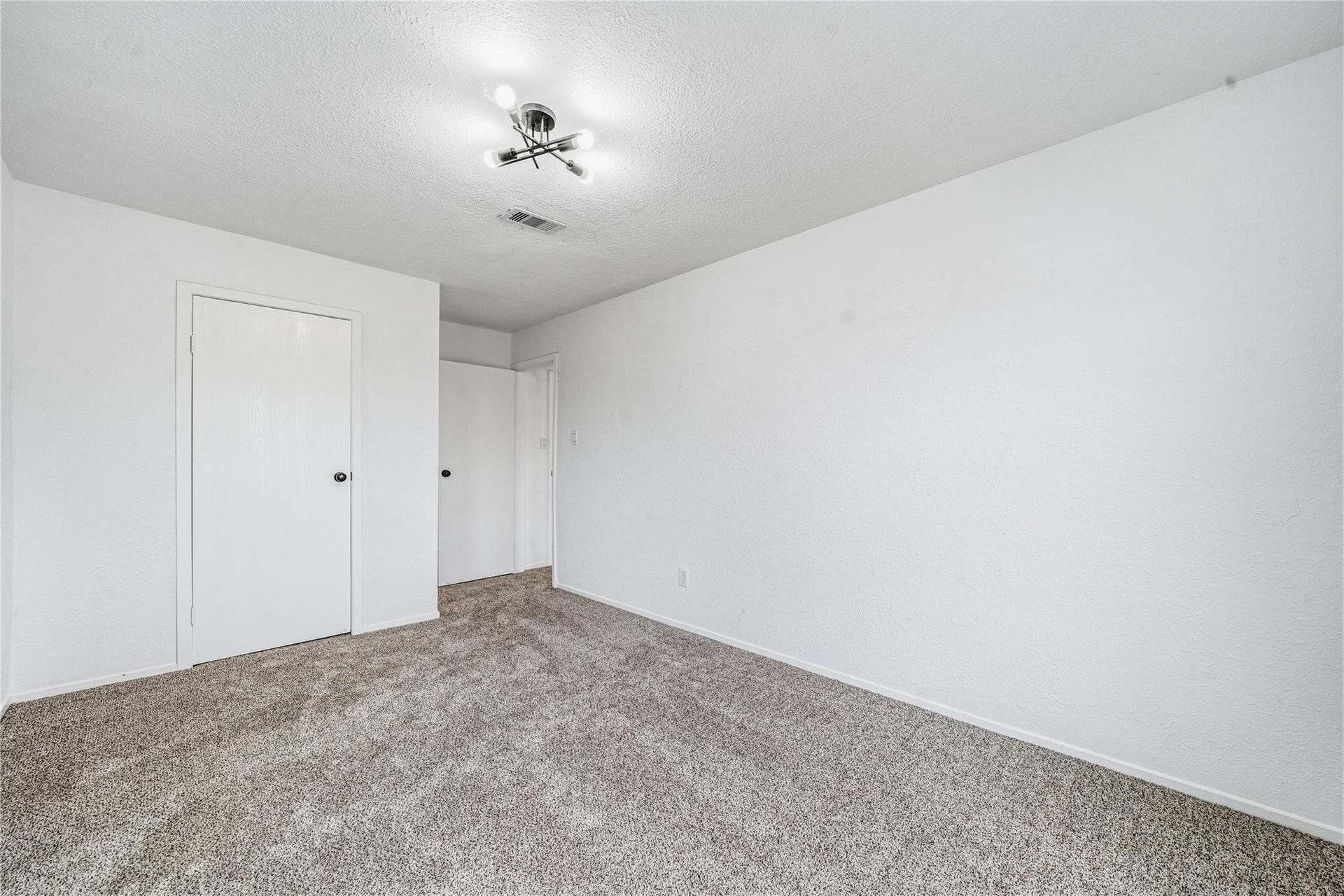 713 Sugar Hill Drive, La Porte, TX 77571 713 Sugar Hill Drive, La Porte, TX 77571