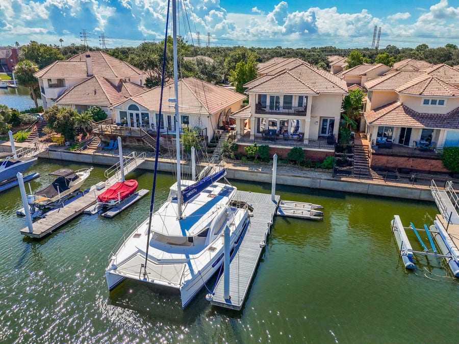 Property photo for 313 Harborside Circle, Kemah, TX