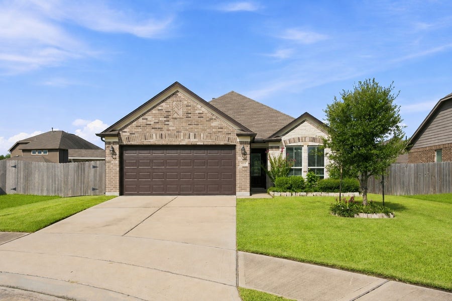 Property photo for 4518 Antero Court, Rosenberg, TX