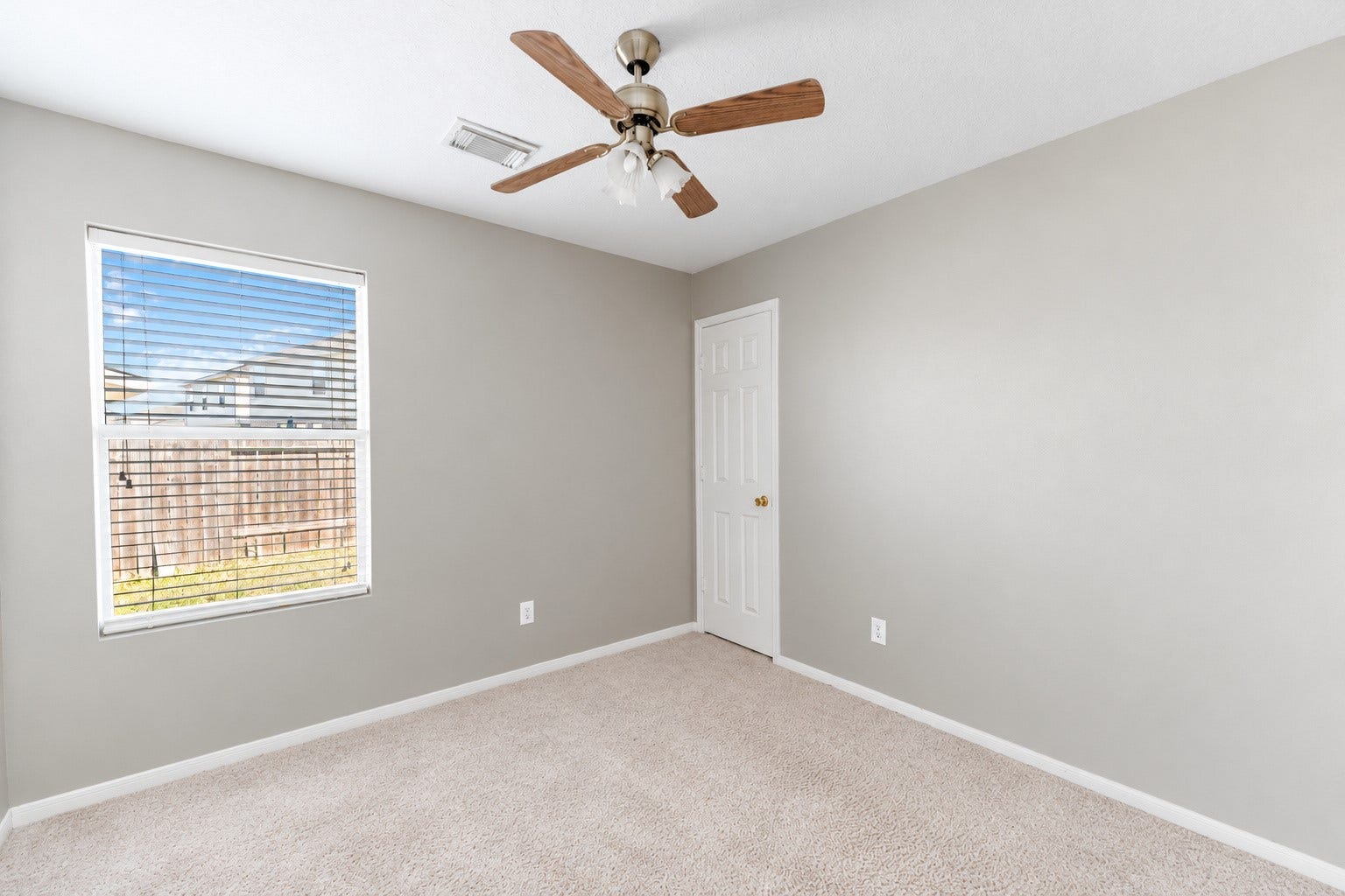 12106 Landsdown Ridge Way, Humble, TX 77346