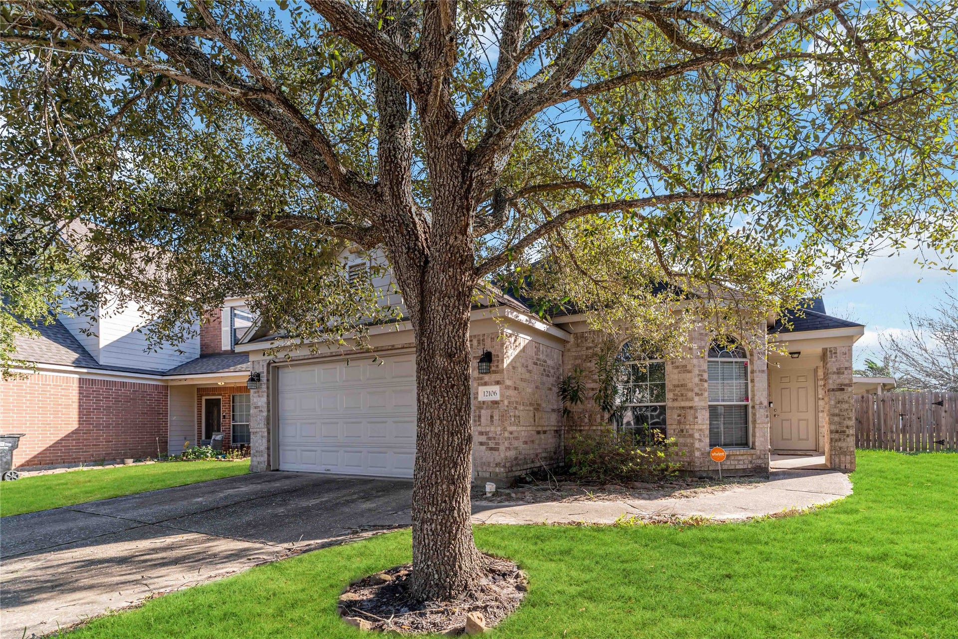 12106 Landsdown Ridge Way, Humble, TX 77346