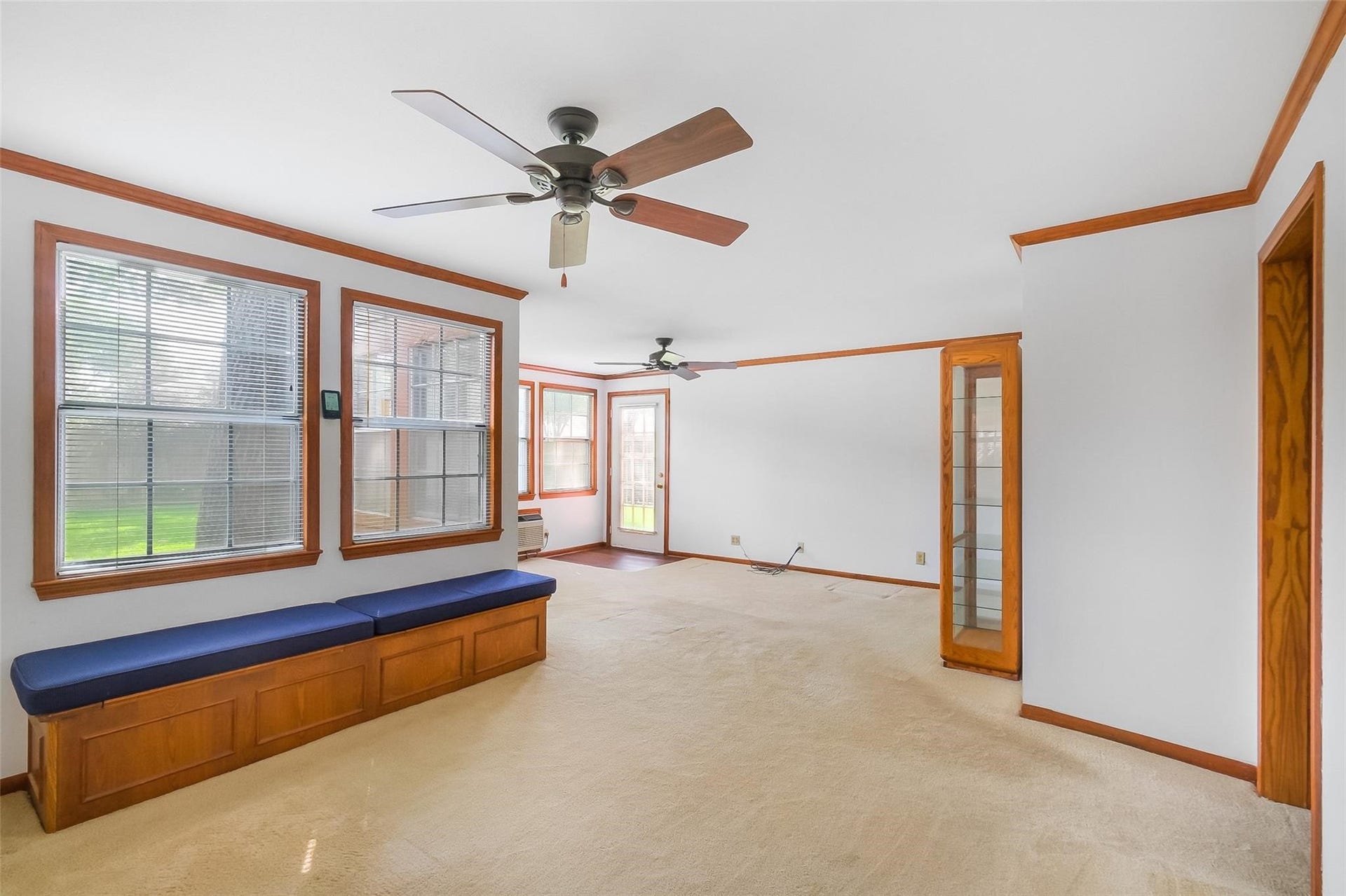 2015 Tanglelane Street, Richmond, TX 77469-512 2015 Tanglelane Street, Richmond, TX 77469-512