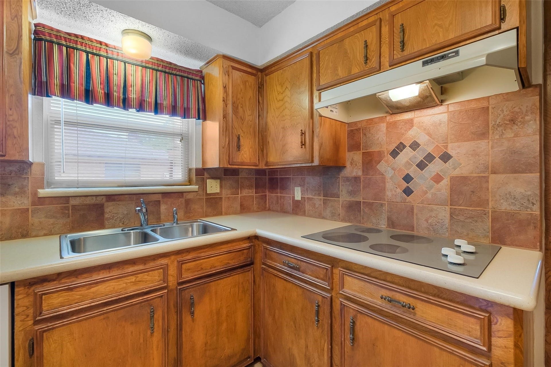 2015 Tanglelane Street, Richmond, TX 77469-512 2015 Tanglelane Street, Richmond, TX 77469-512