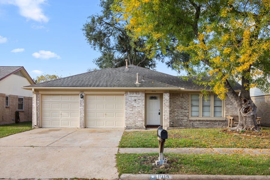 Property photo for 1014 Three Forks Drive, Katy, TX