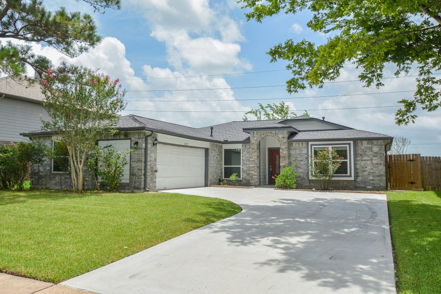 Property photo for 222 Savannah Moss Drive, Richmond, TX