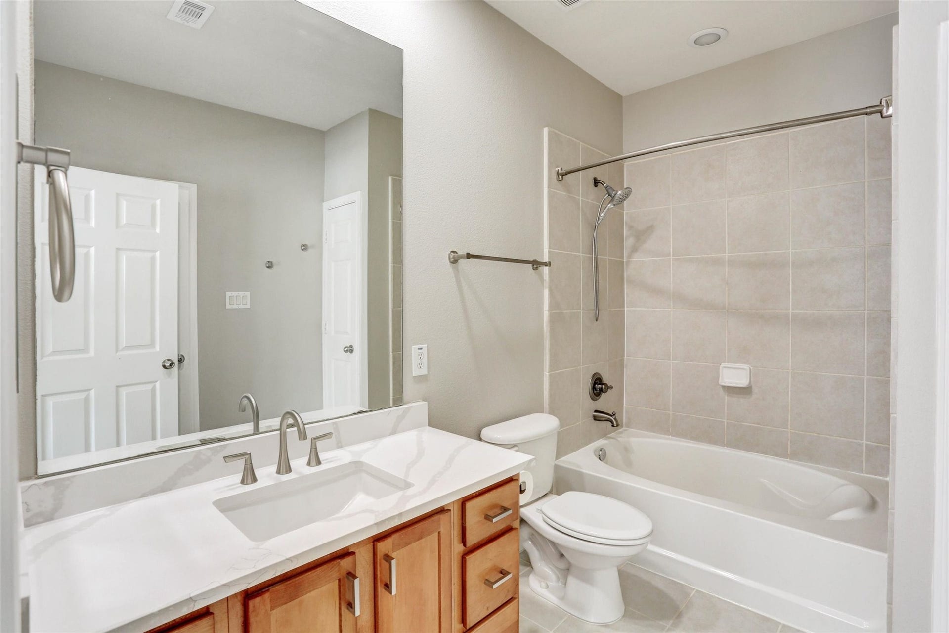 3001 Murworth Drive, #404, Houston, TX 77025 3001 Murworth Drive, #404, Houston, TX 77025