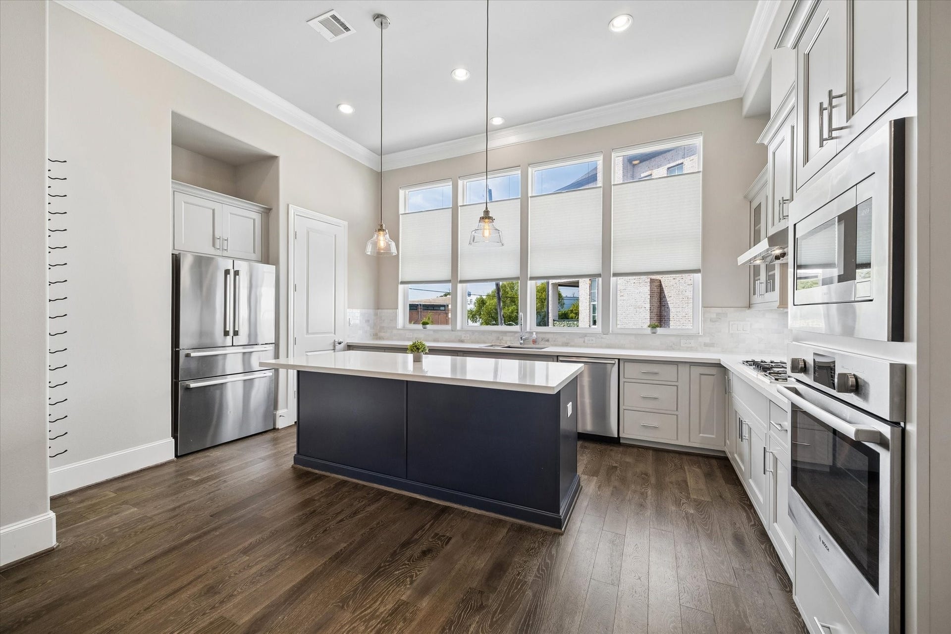 6068 Kansas Street, Houston, TX 77007