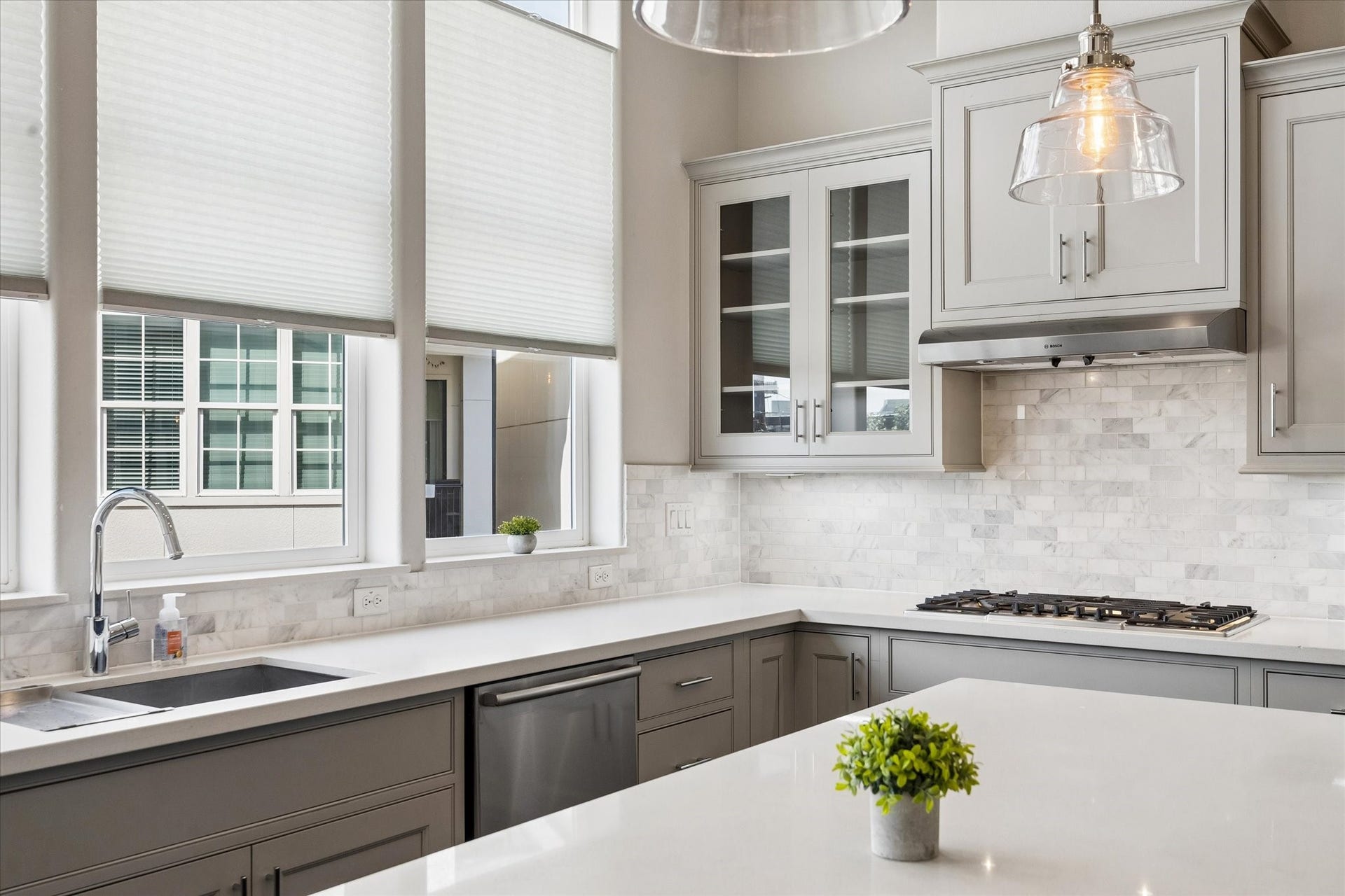 6068 Kansas Street, Houston, TX 77007