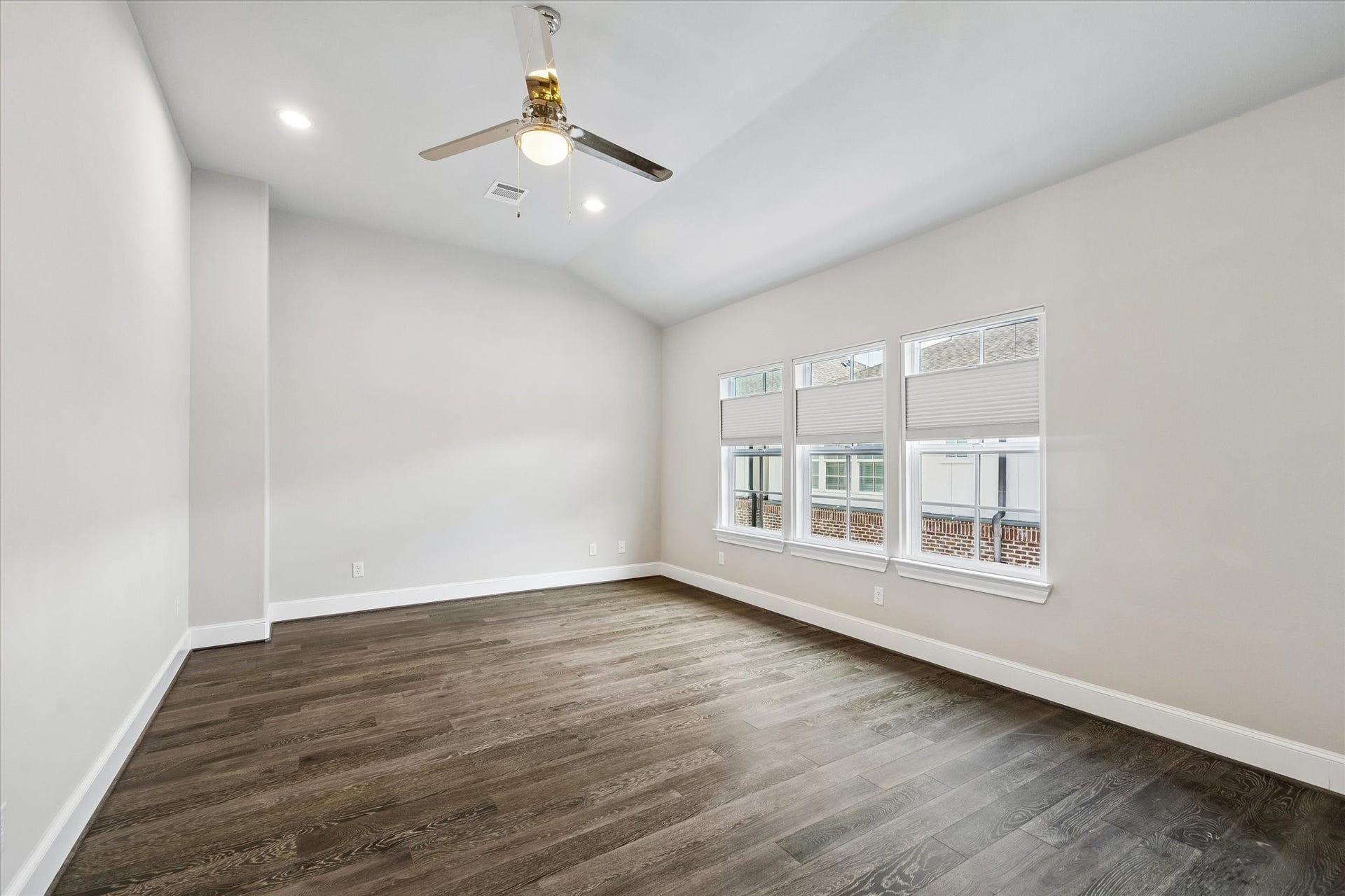6068 Kansas Street, Houston, TX 77007