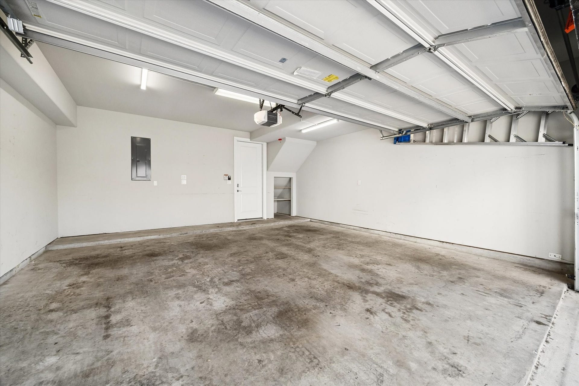 6068 Kansas Street, Houston, TX 77007