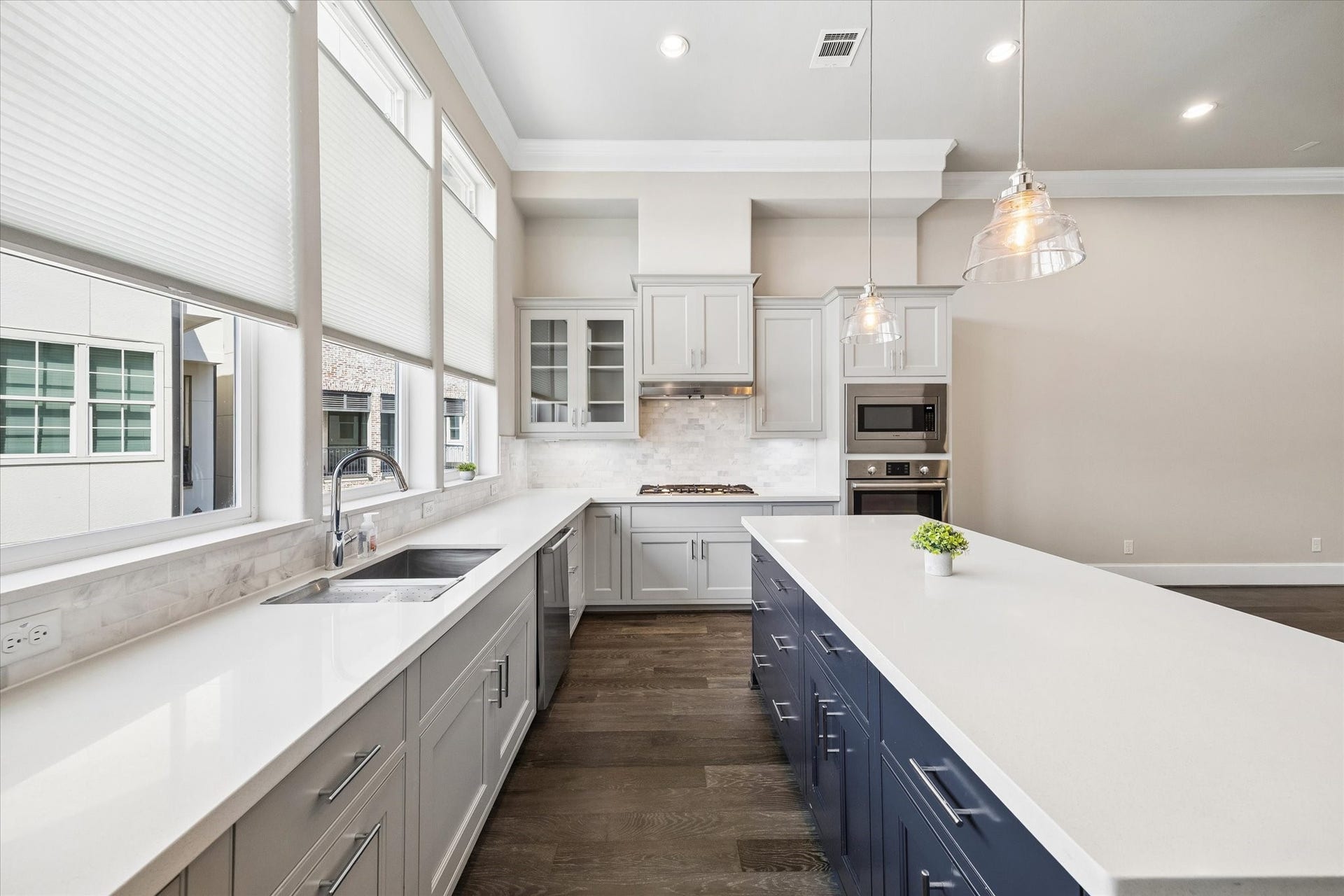 6068 Kansas Street, Houston, TX 77007