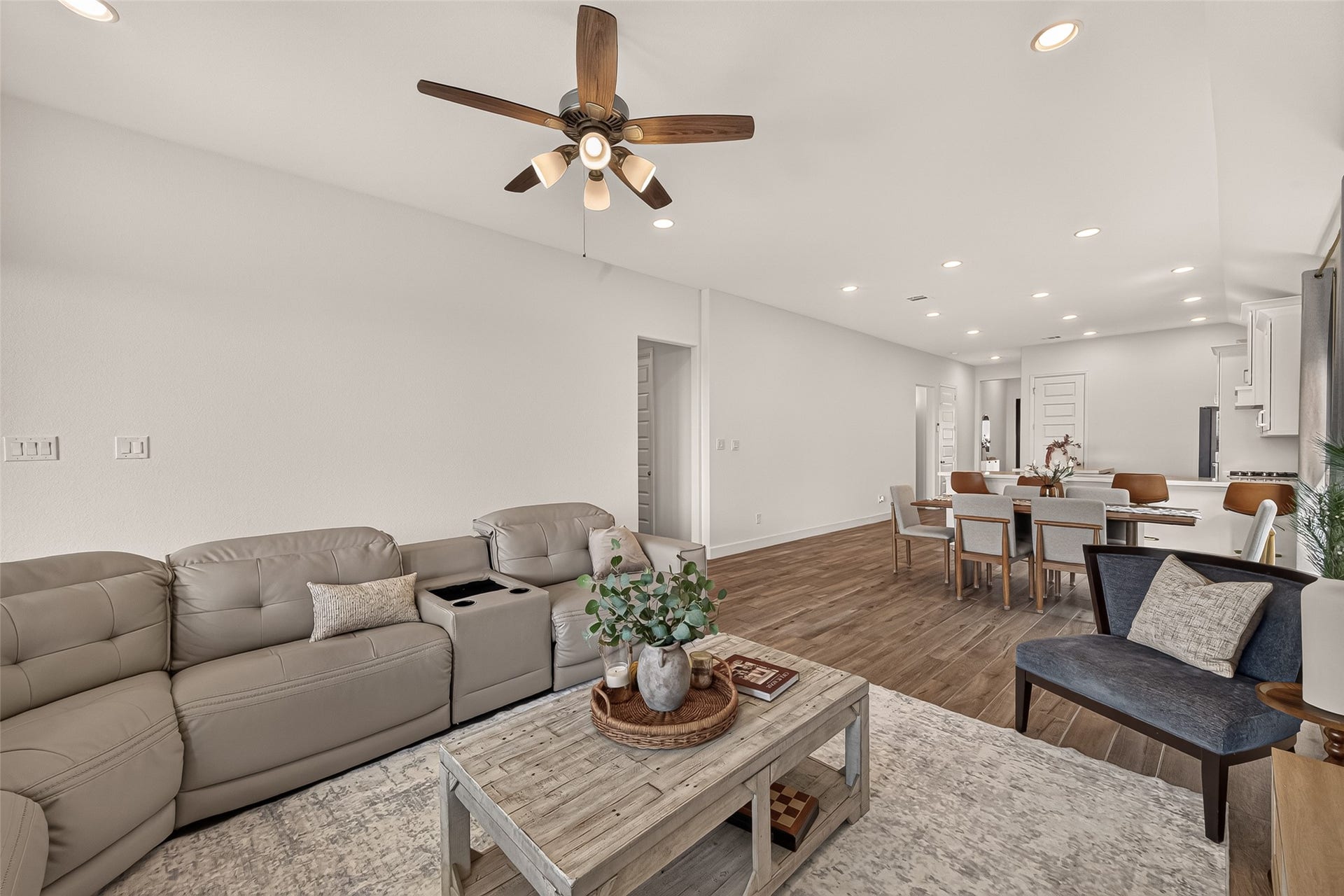 24111 Avocet Creek Road, Katy, TX 77493 Look at this ample space, creating the perfect ambiance for relaxation and gatherings.