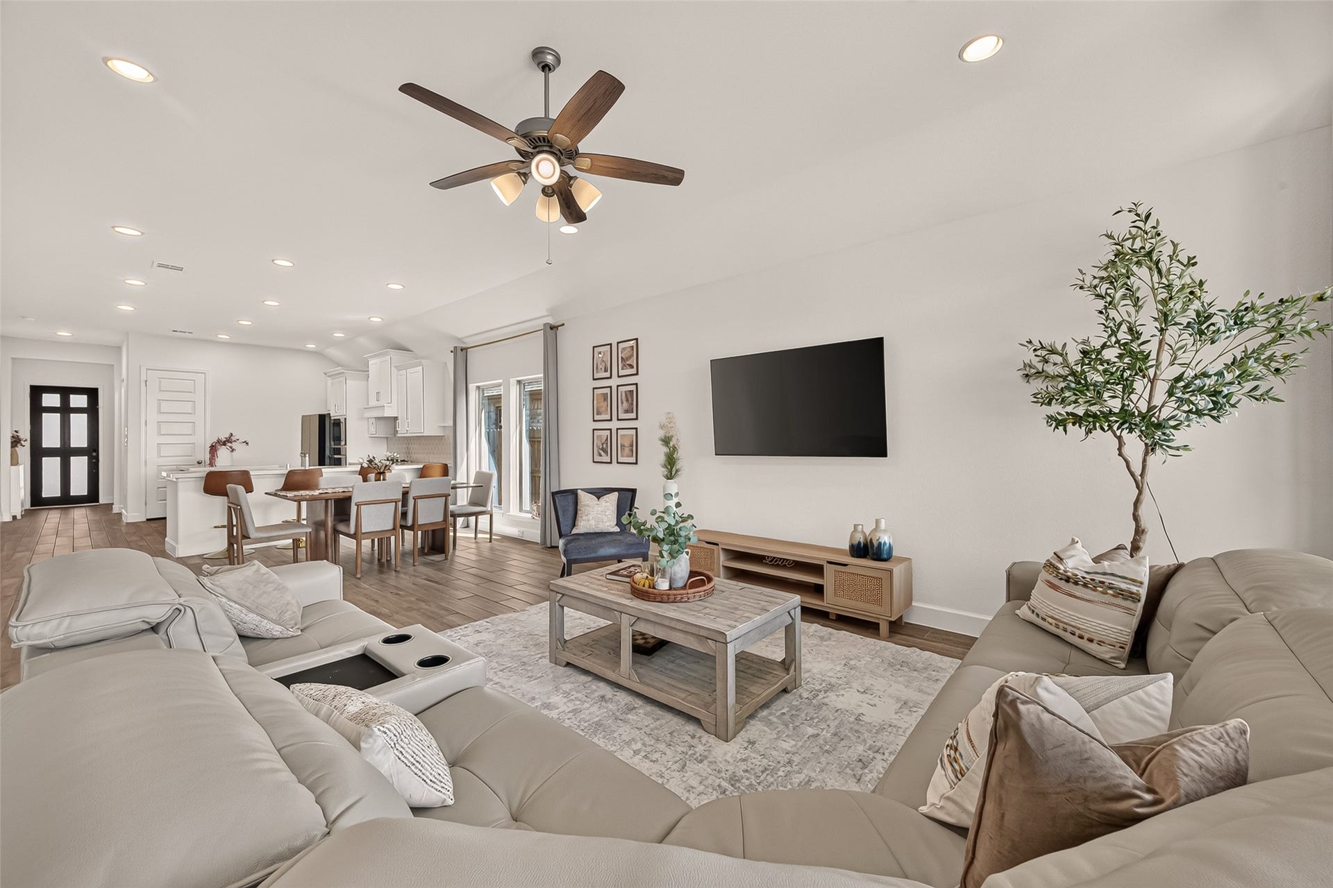 24111 Avocet Creek Road, Katy, TX 77493 The living room is expansive enough to accommodate furniture arrangements; you can see that this is the perfect space for enjoying your evenings.