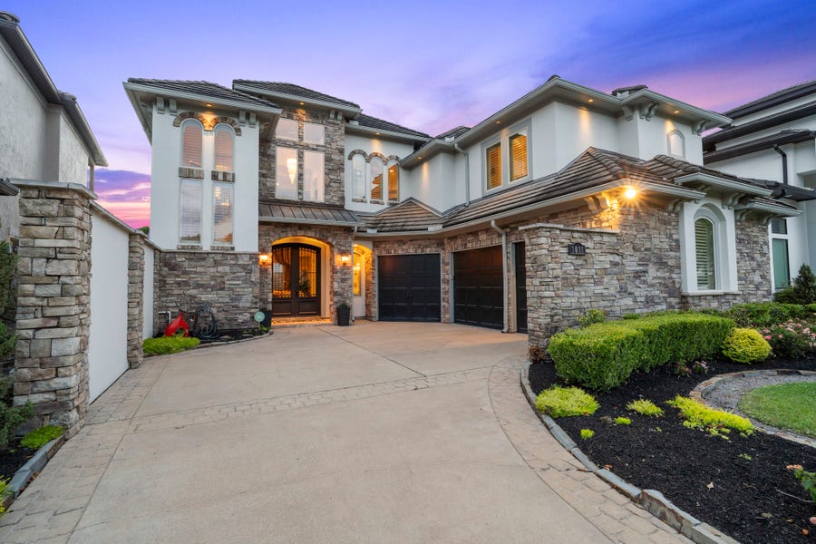 Property photo for 1011 Williams Lake Drive, Richmond, TX