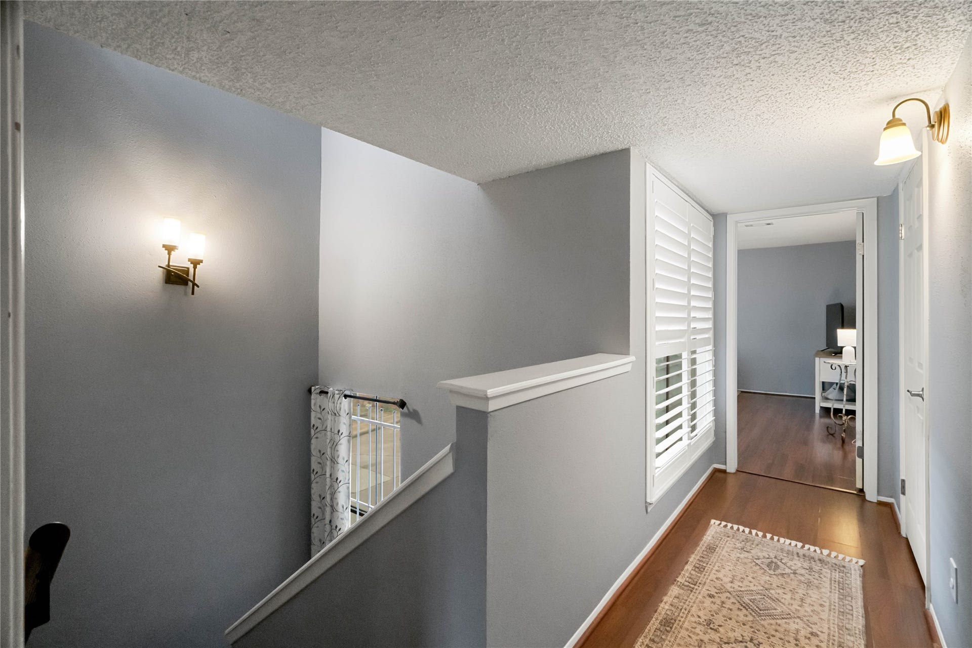 3200 S Gessner Road, #336, Houston, TX 77063 Upstairs hallway