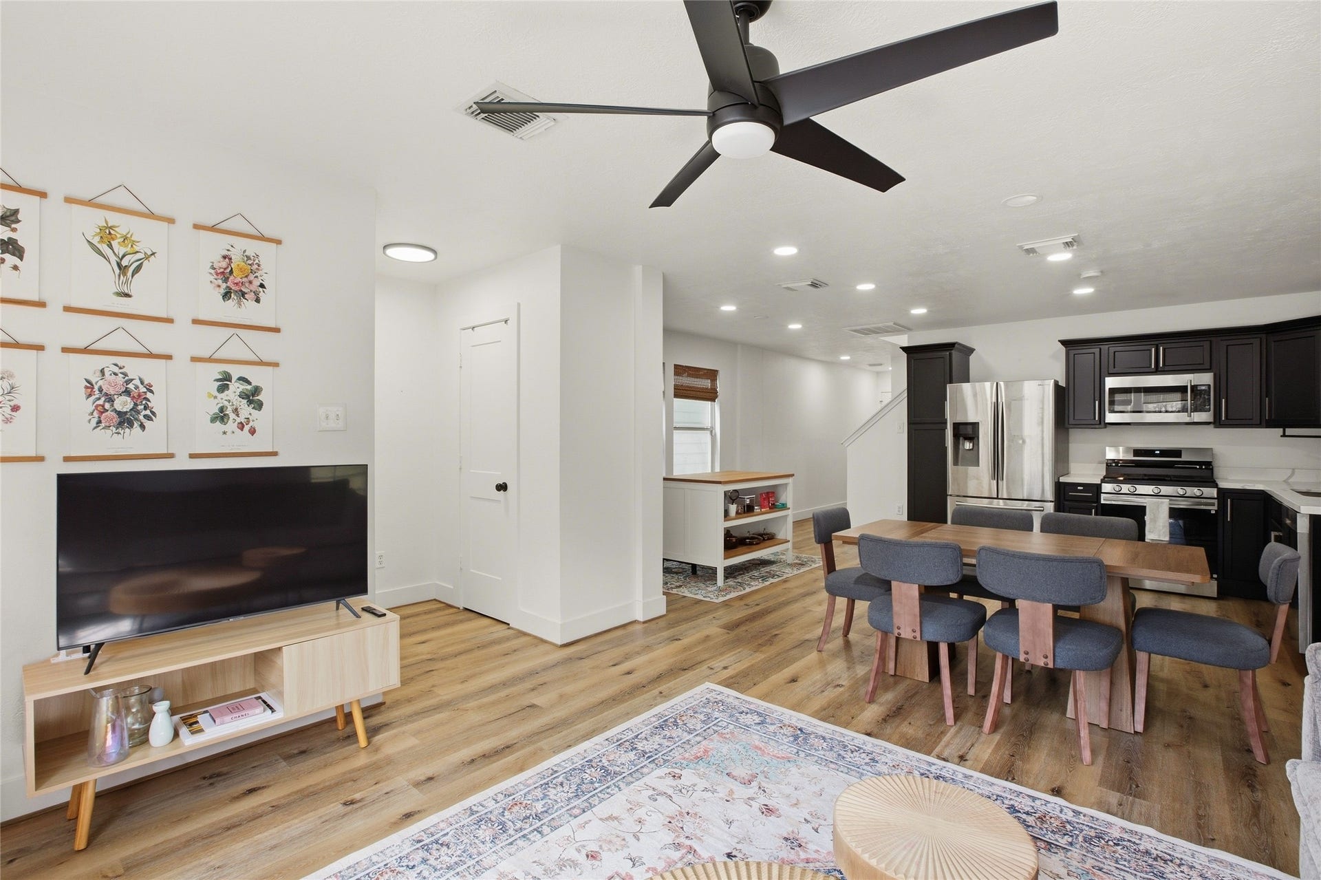 1206 Cleveland Street, Houston, TX 77019 1206 Cleveland Street, Houston, TX 77019