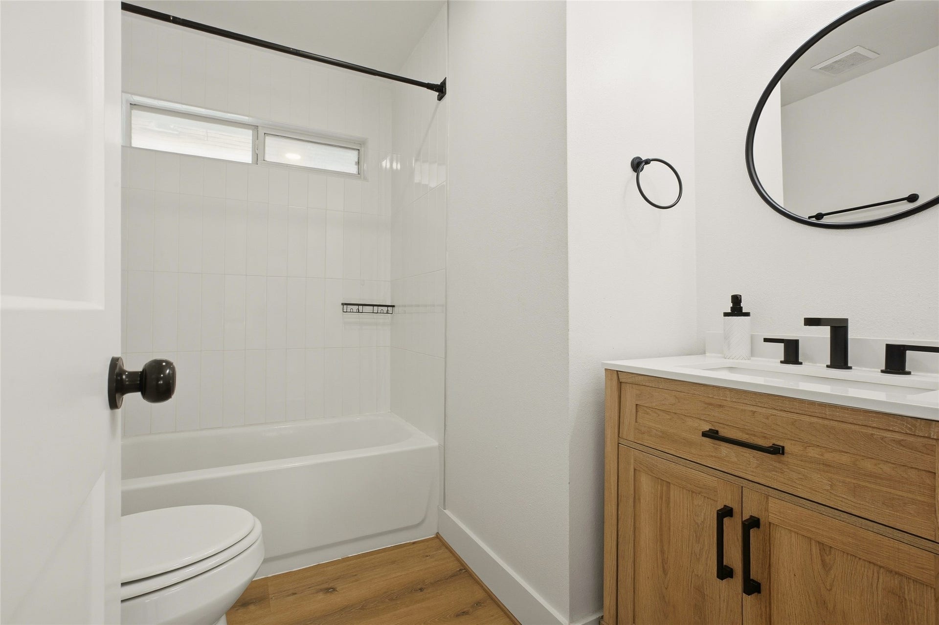 1206 Cleveland Street, Houston, TX 77019 1206 Cleveland Street, Houston, TX 77019