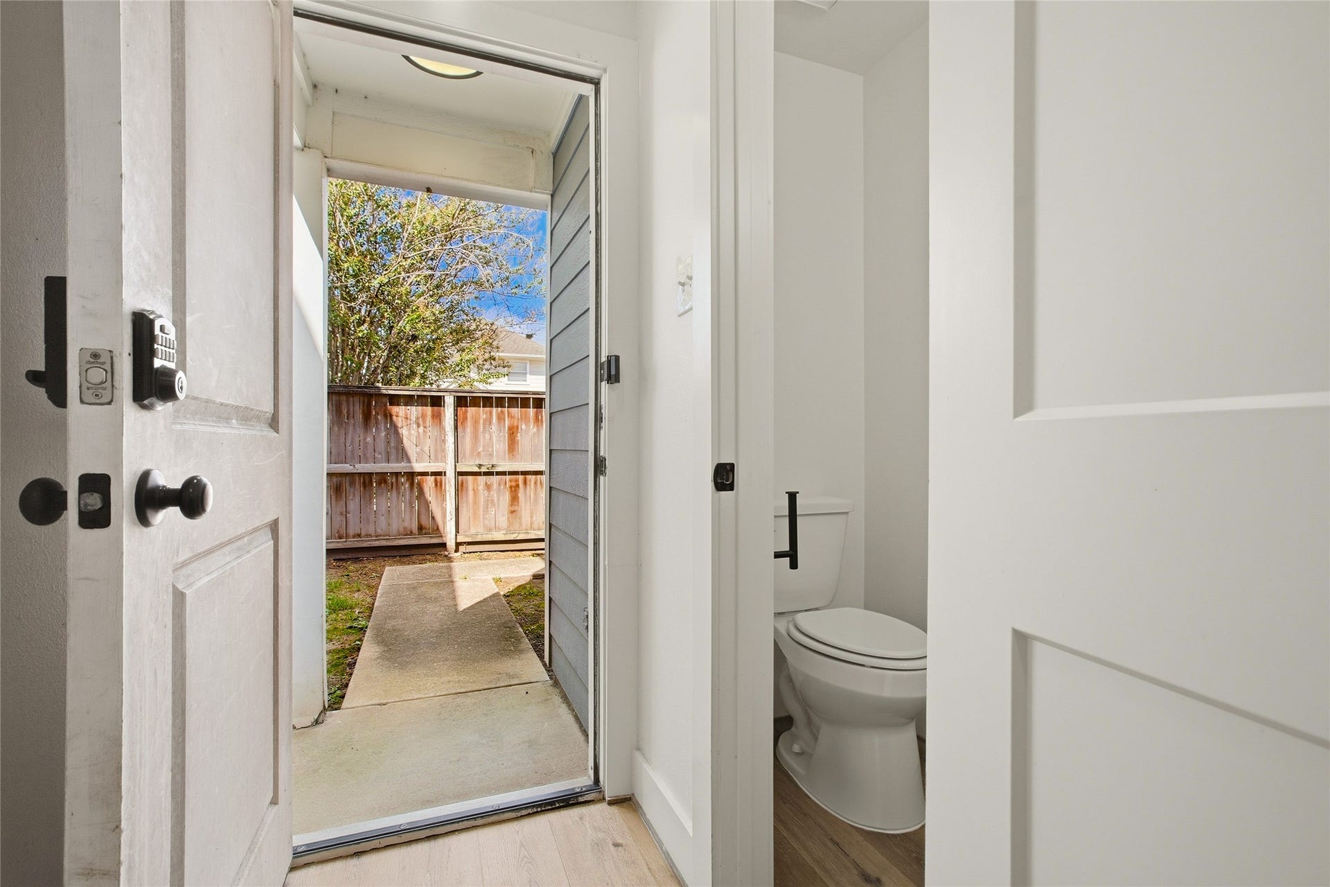 1206 Cleveland Street, Houston, TX 77019 1206 Cleveland Street, Houston, TX 77019