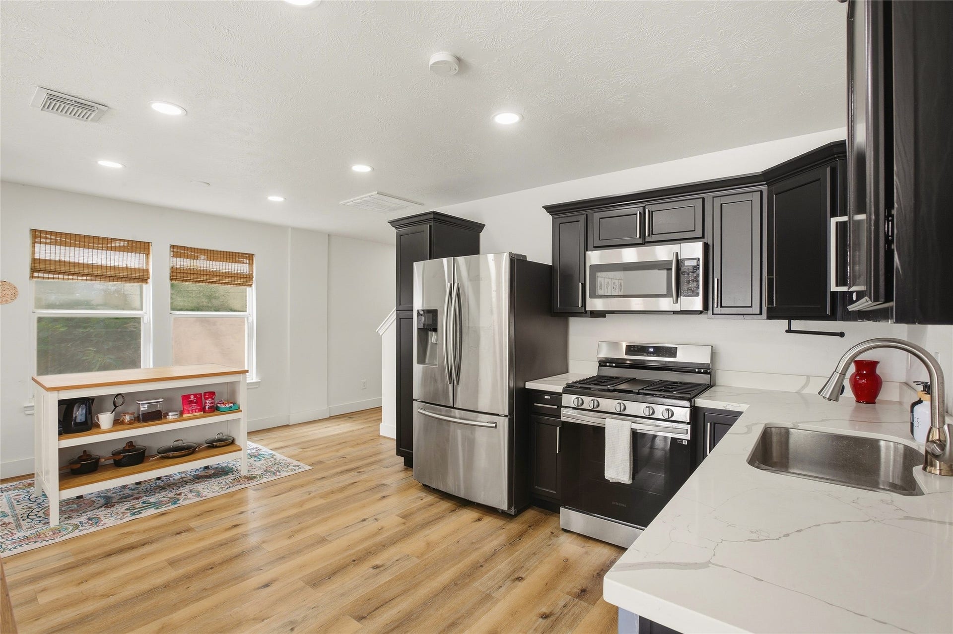 1206 Cleveland Street, Houston, TX 77019 1206 Cleveland Street, Houston, TX 77019