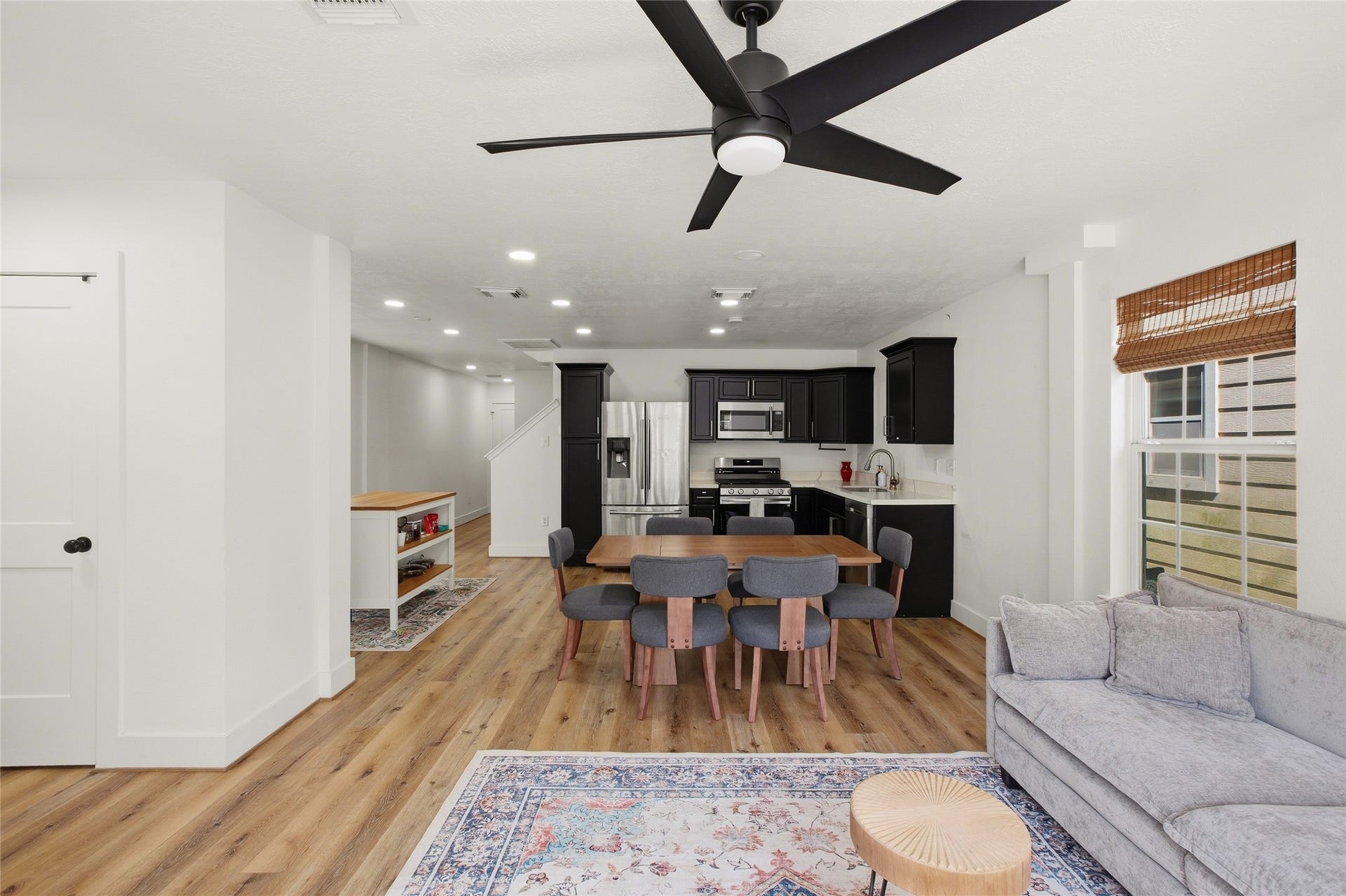 1206 Cleveland Street, Houston, TX 77019 1206 Cleveland Street, Houston, TX 77019