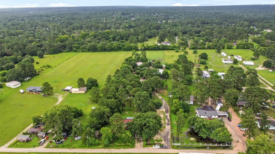 Property photo for 19757 Dorris Drive, Magnolia, TX
