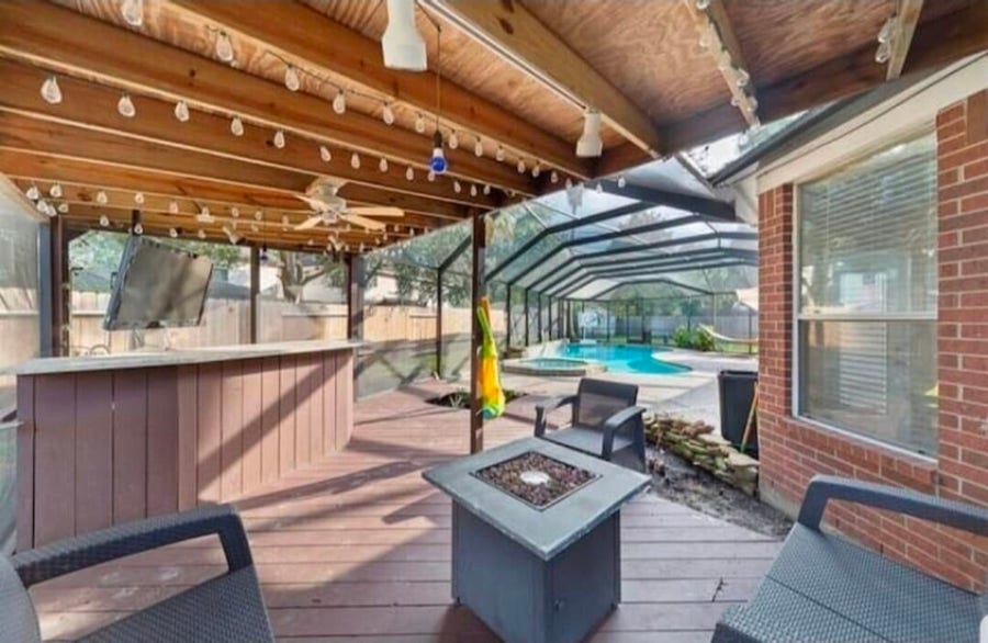 Property photo for 16303 Candlerock Court, Houston, TX