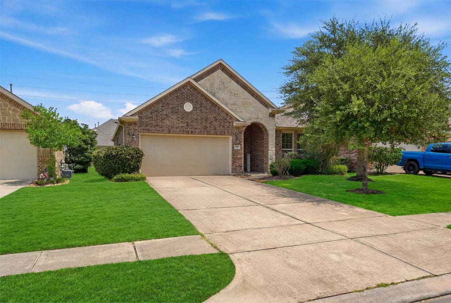 Property photo for 3841 Enchanted Timbers Lane, Spring, TX