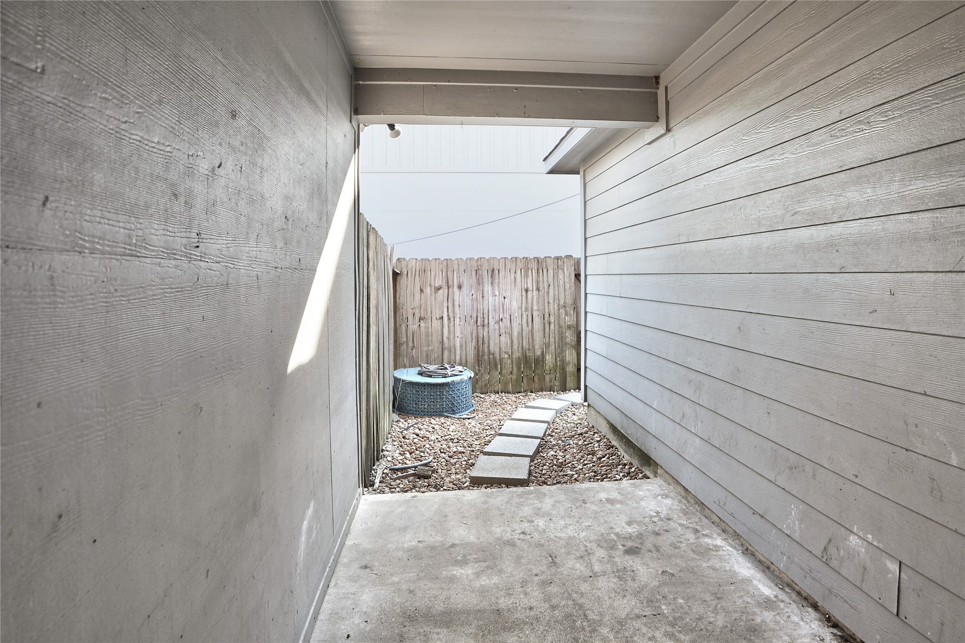 7618 N Main Street, Houston, TX 77022