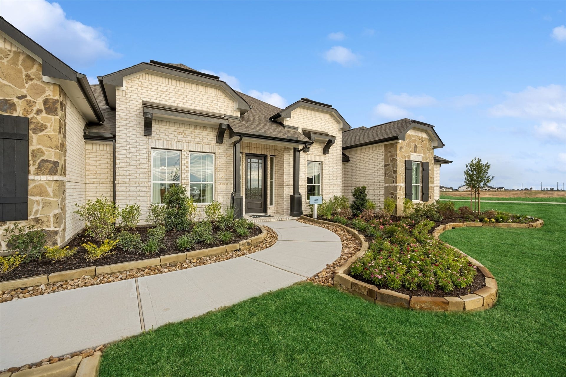 4012 Ranch Home Drive, Waller, TX 77484 One-story home with 4 bedrooms, 3.5 baths and 3 car detached garage
