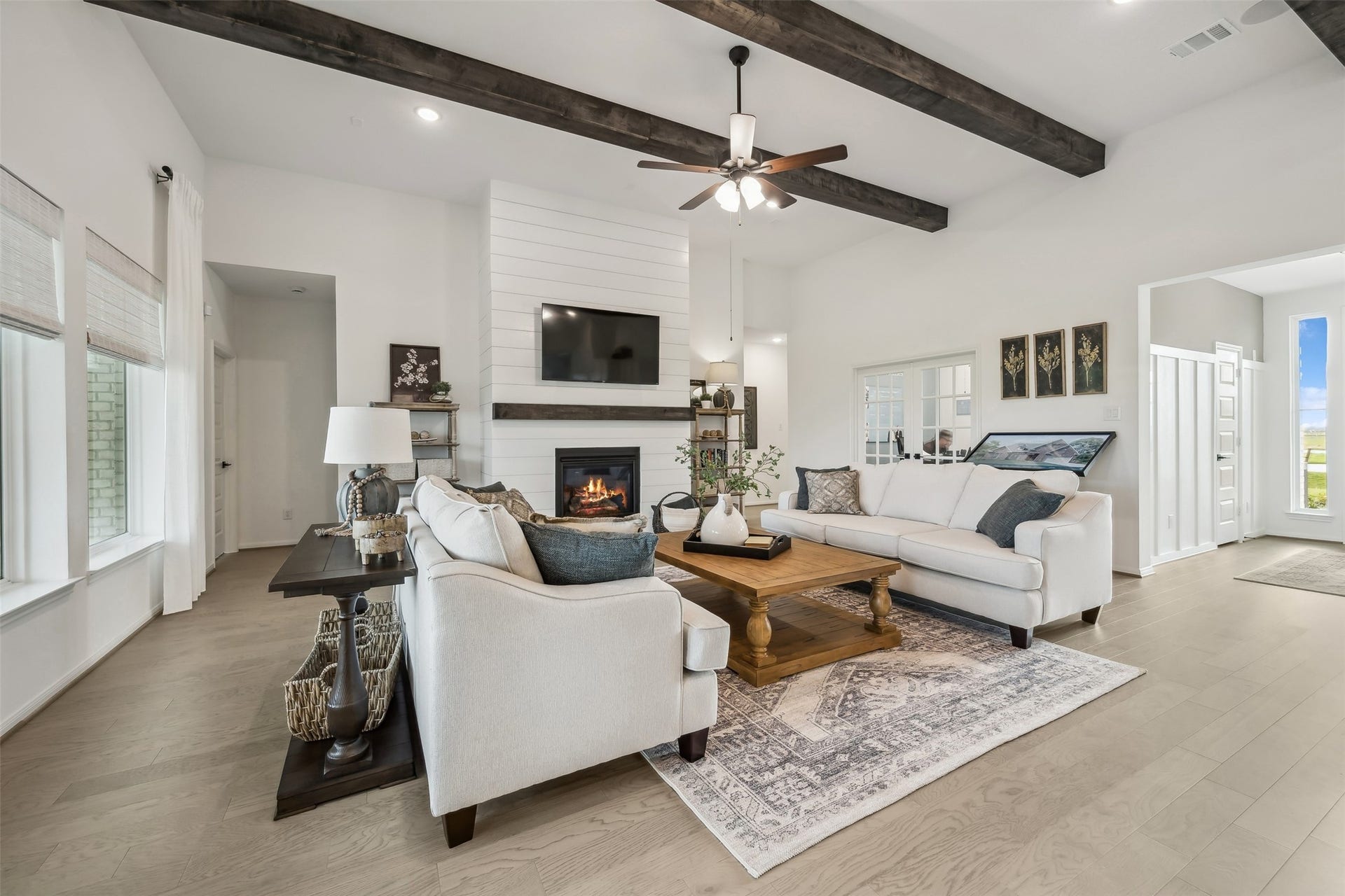 4012 Ranch Home Drive, Waller, TX 77484 Cozy great room with fireplace