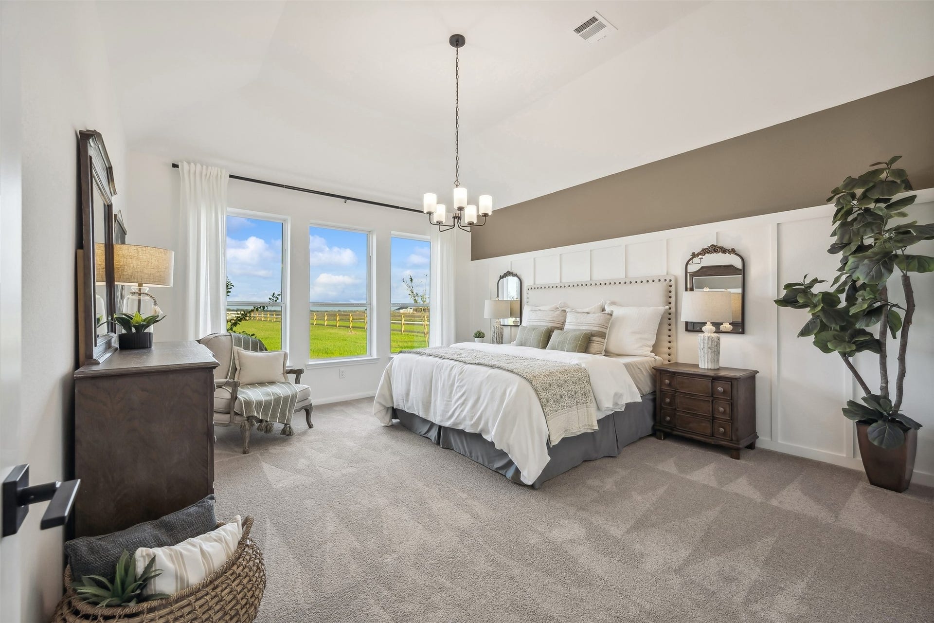4012 Ranch Home Drive, Waller, TX 77484 Spacious primary suite