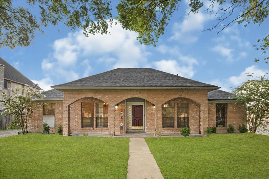 Property photo for 15218 La Paloma Drive, Houston, TX