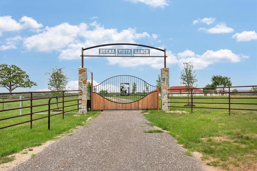 Property photo for 24600 Nine Bar Road, Hempstead, TX