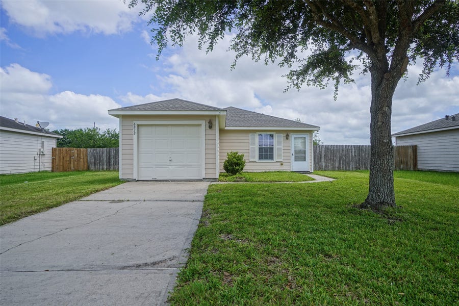 Property photo for 6815 Rambling Brook Lane, Richmond, TX
