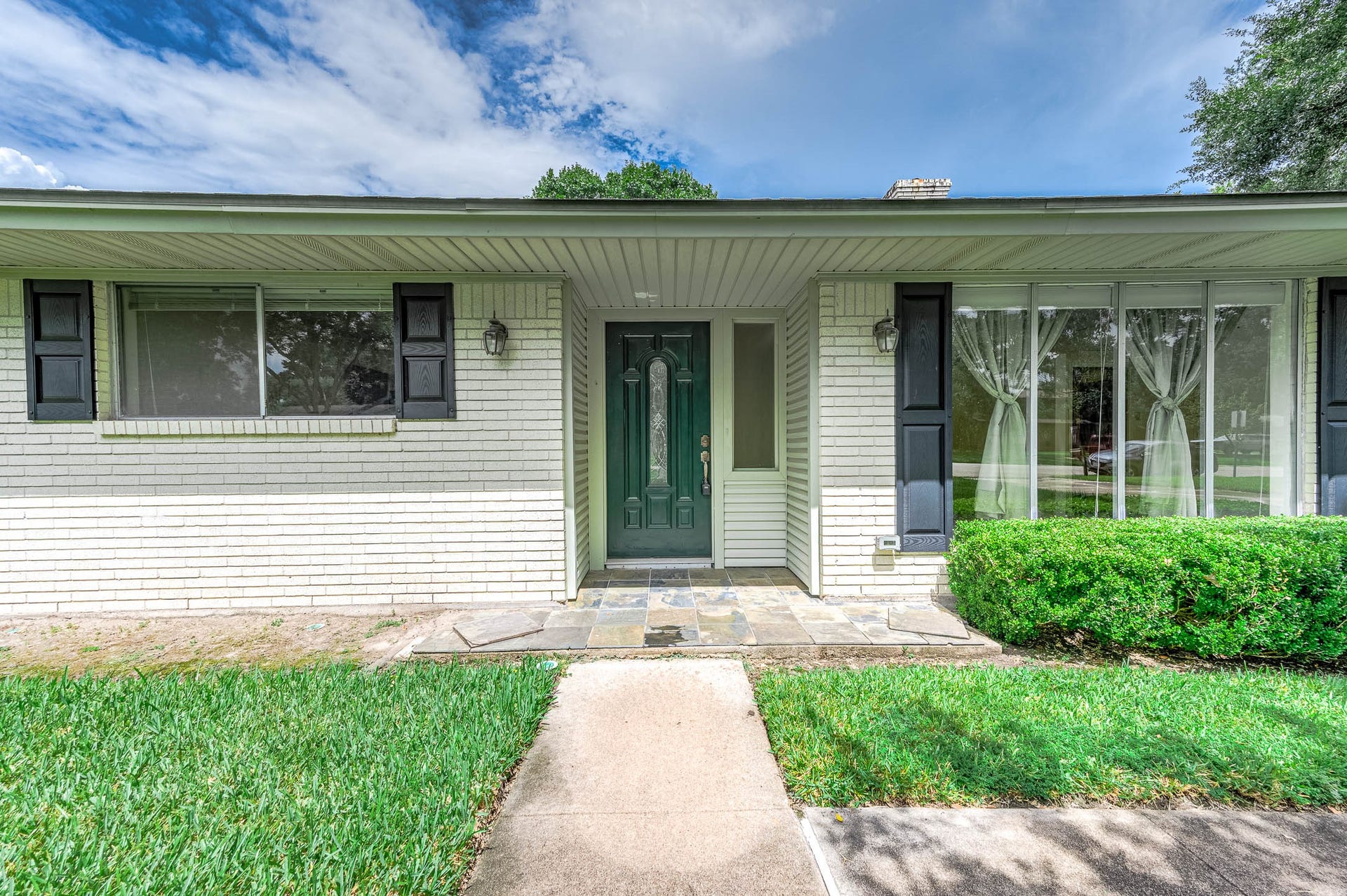 212 E Crestmont Drive, Alvin, TX 77511 212 E Crestmont Drive, Alvin, TX 77511