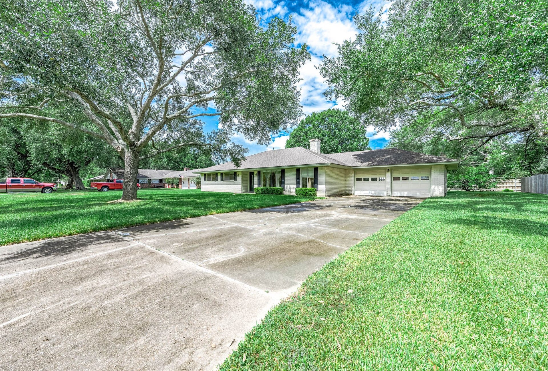 212 E Crestmont Drive, Alvin, TX 77511 212 E Crestmont Drive, Alvin, TX 77511