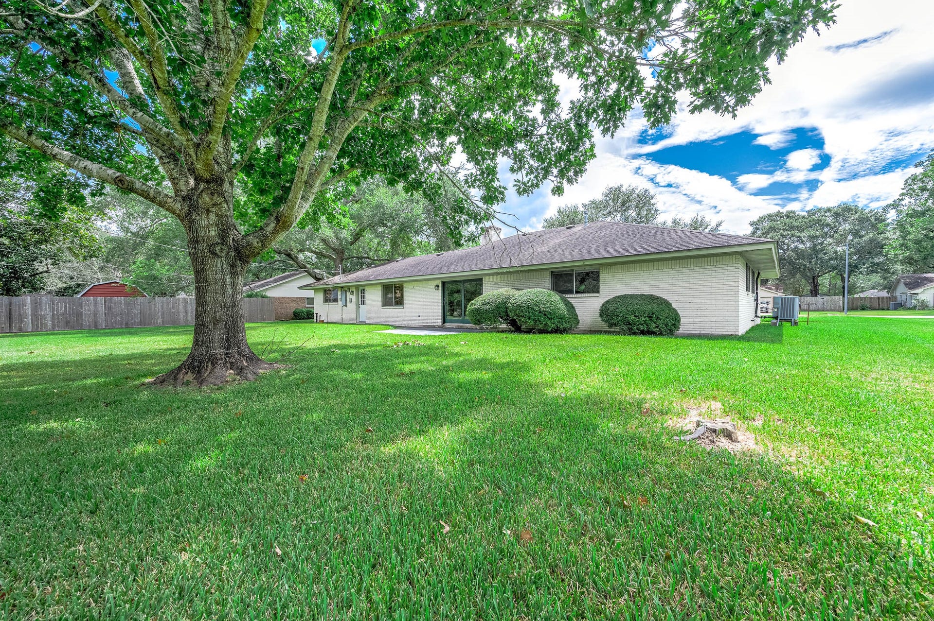 212 E Crestmont Drive, Alvin, TX 77511 212 E Crestmont Drive, Alvin, TX 77511