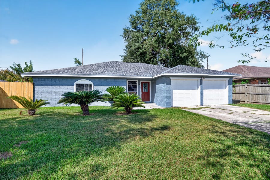 Property photo for 15911 Dunman Lane, Houston, TX