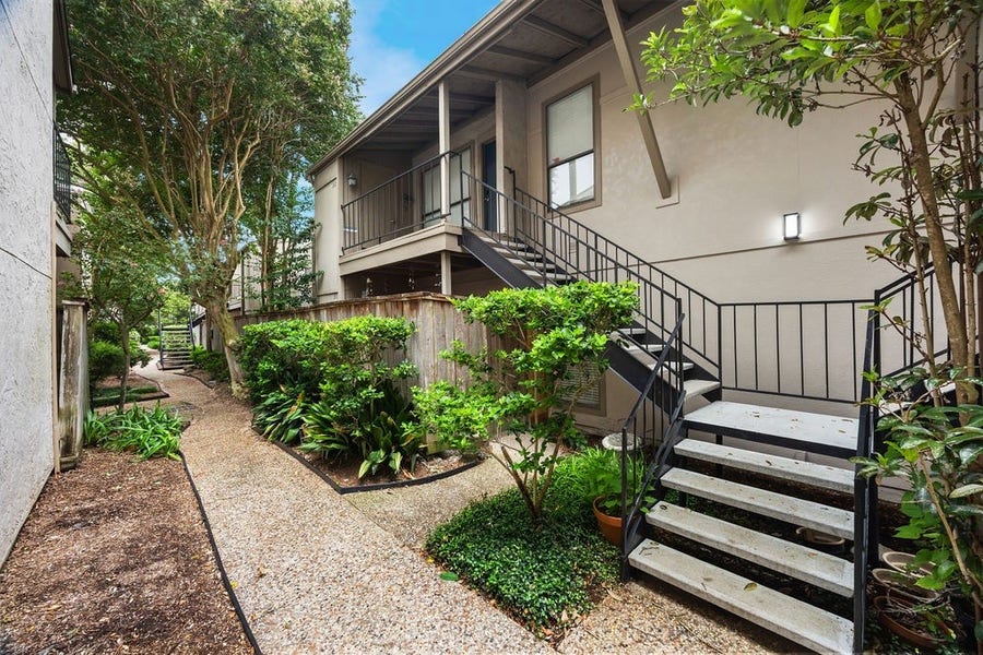 Property photo for 5711 Sugar Hill Drive, #32, Houston, TX