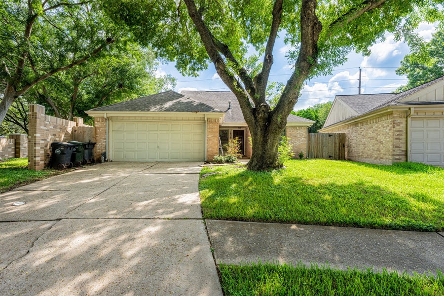 Property photo for 2342 Sunset Trail, Sugar Land, TX