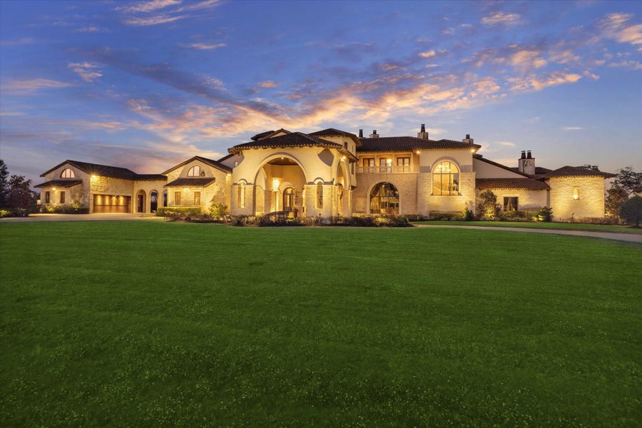 Property photo for 24 Sovereign Circle, Richmond, TX