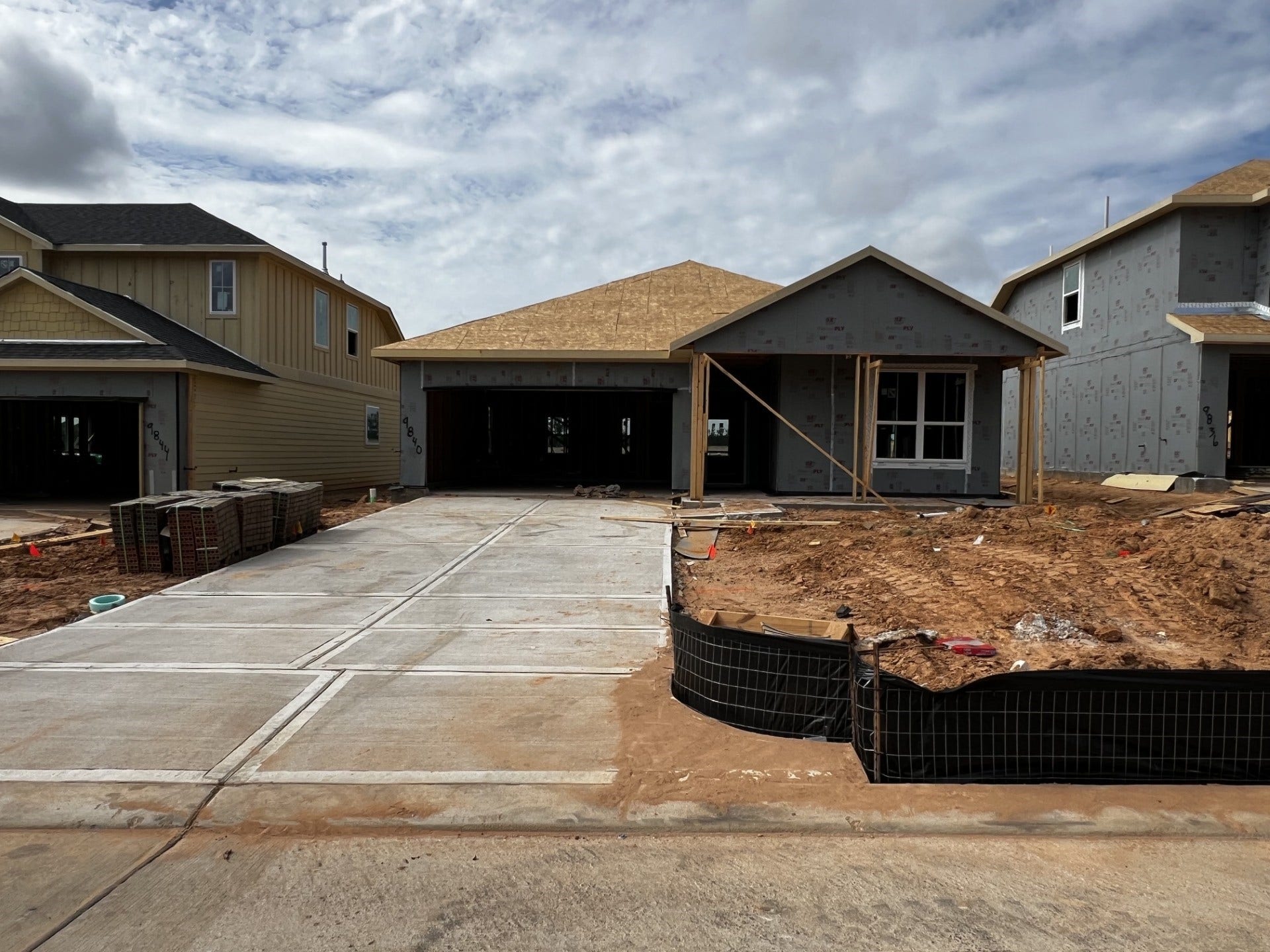 9840 Delta Wing Drive, Conroe, TX 77303 9840 Delta Wing Drive, Conroe, TX 77303