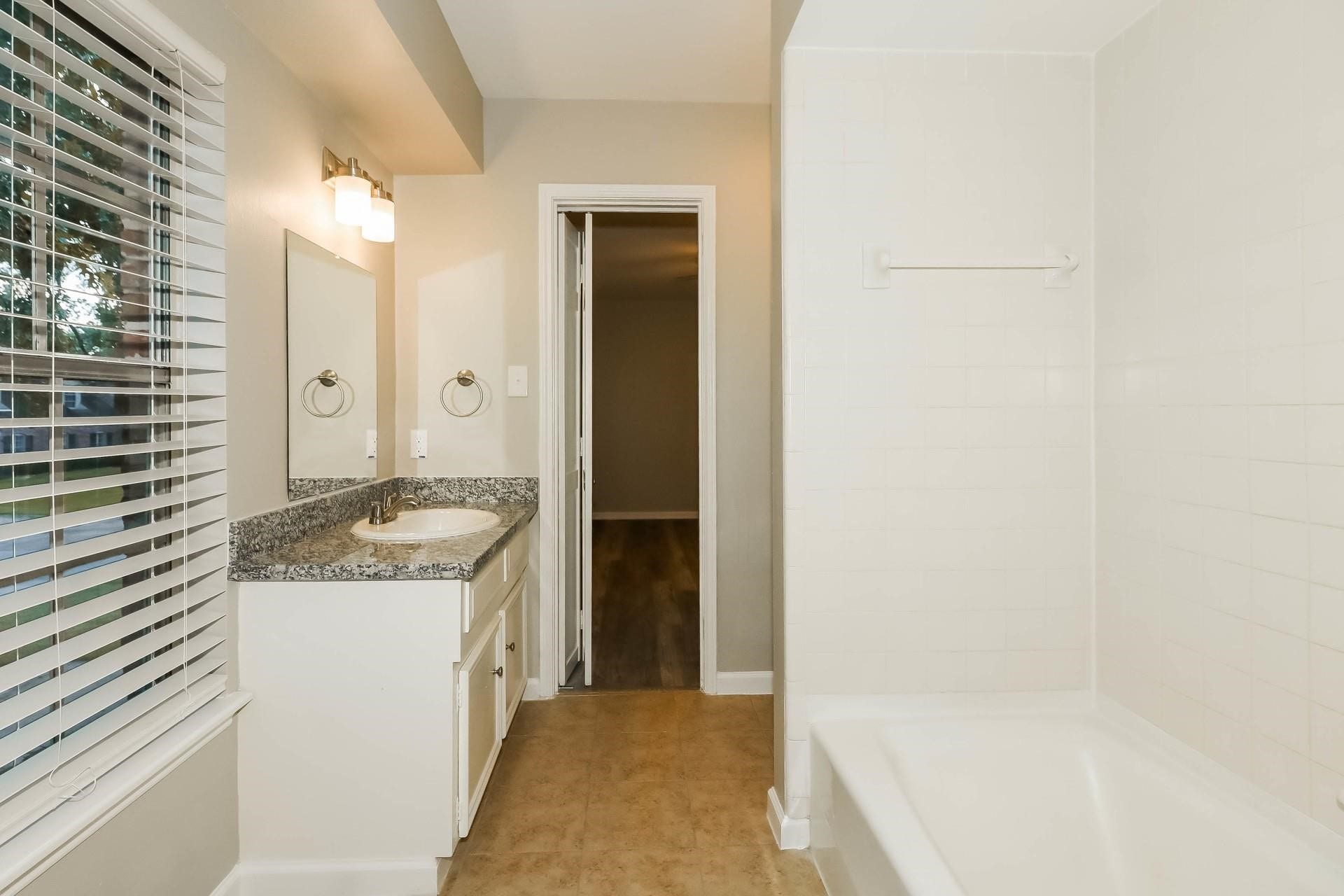 1506 Castlerock Drive, Houston, TX 77090 1506 Castlerock Drive, Houston, TX 77090