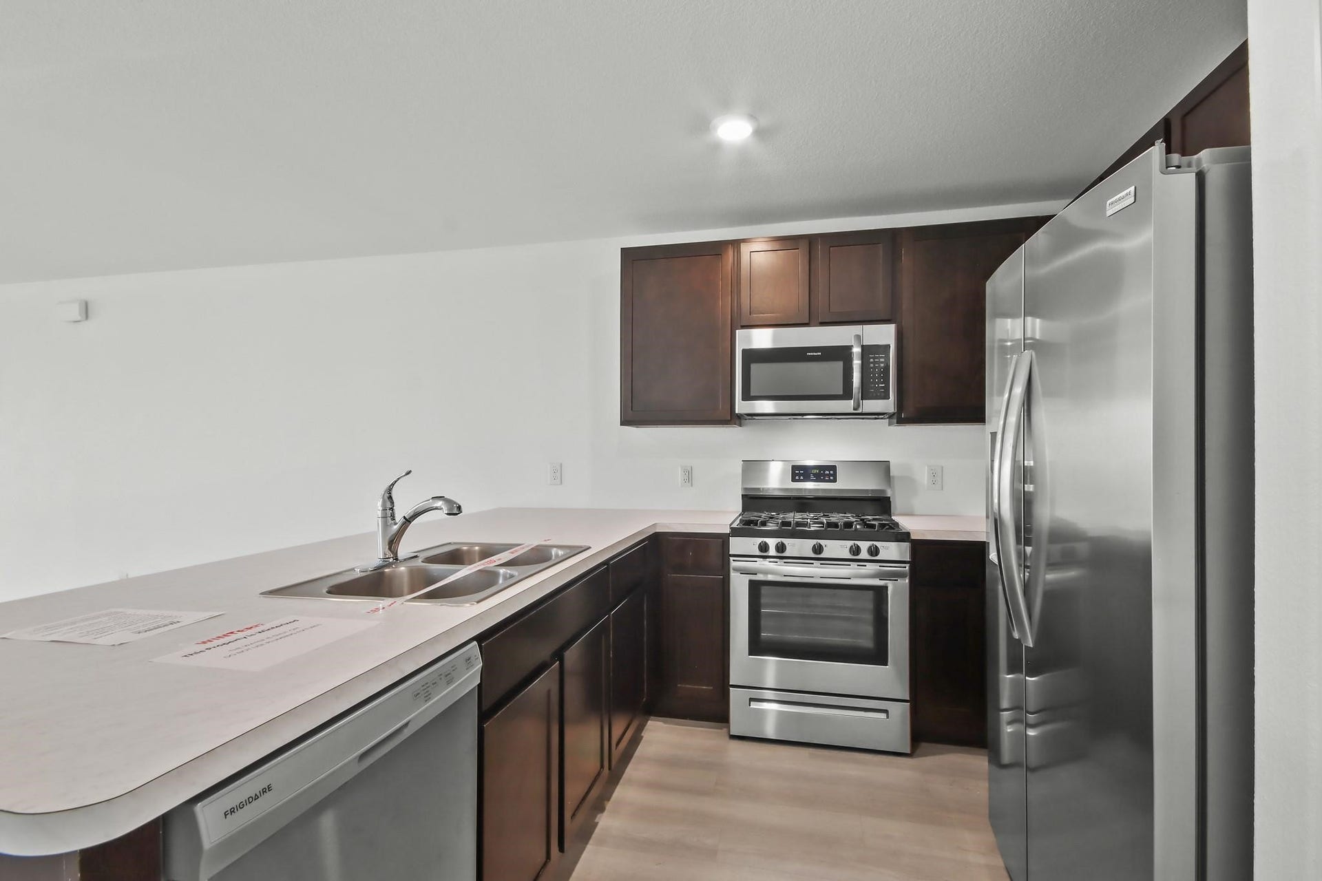 8807 Bar Harbor Drive, Baytown, TX 77521 Kitchen with stainless steel appliances
