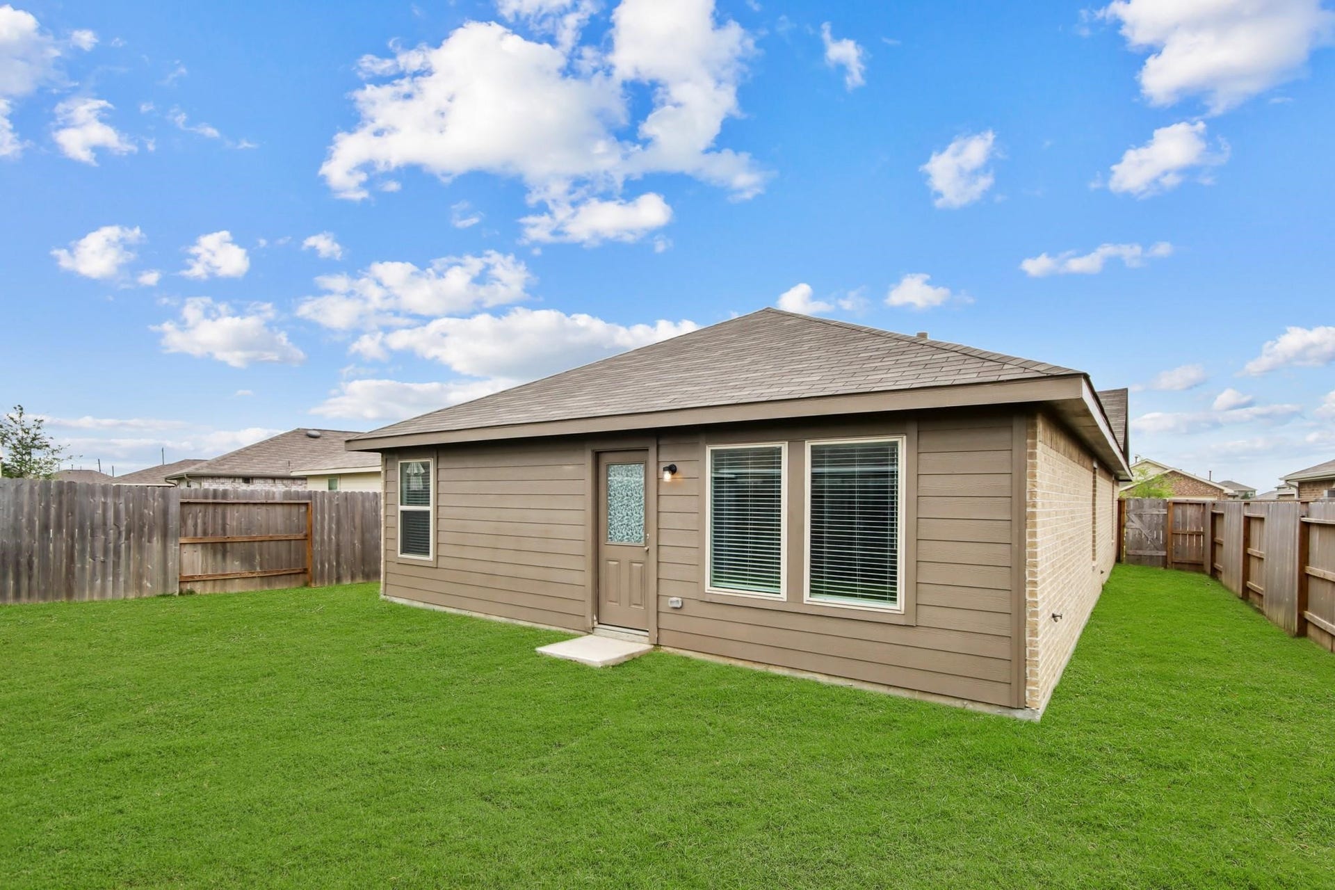 8807 Bar Harbor Drive, Baytown, TX 77521 8807 Bar Harbor Drive, Baytown, TX 77521
