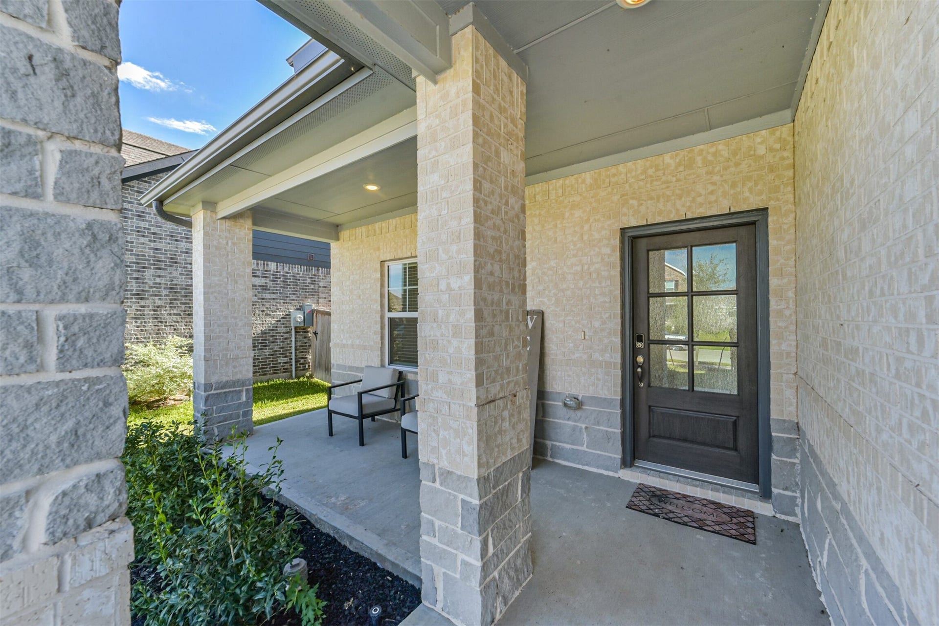 2630 Wastelbread Lane, Rosenberg, TX 77471 Front Porch