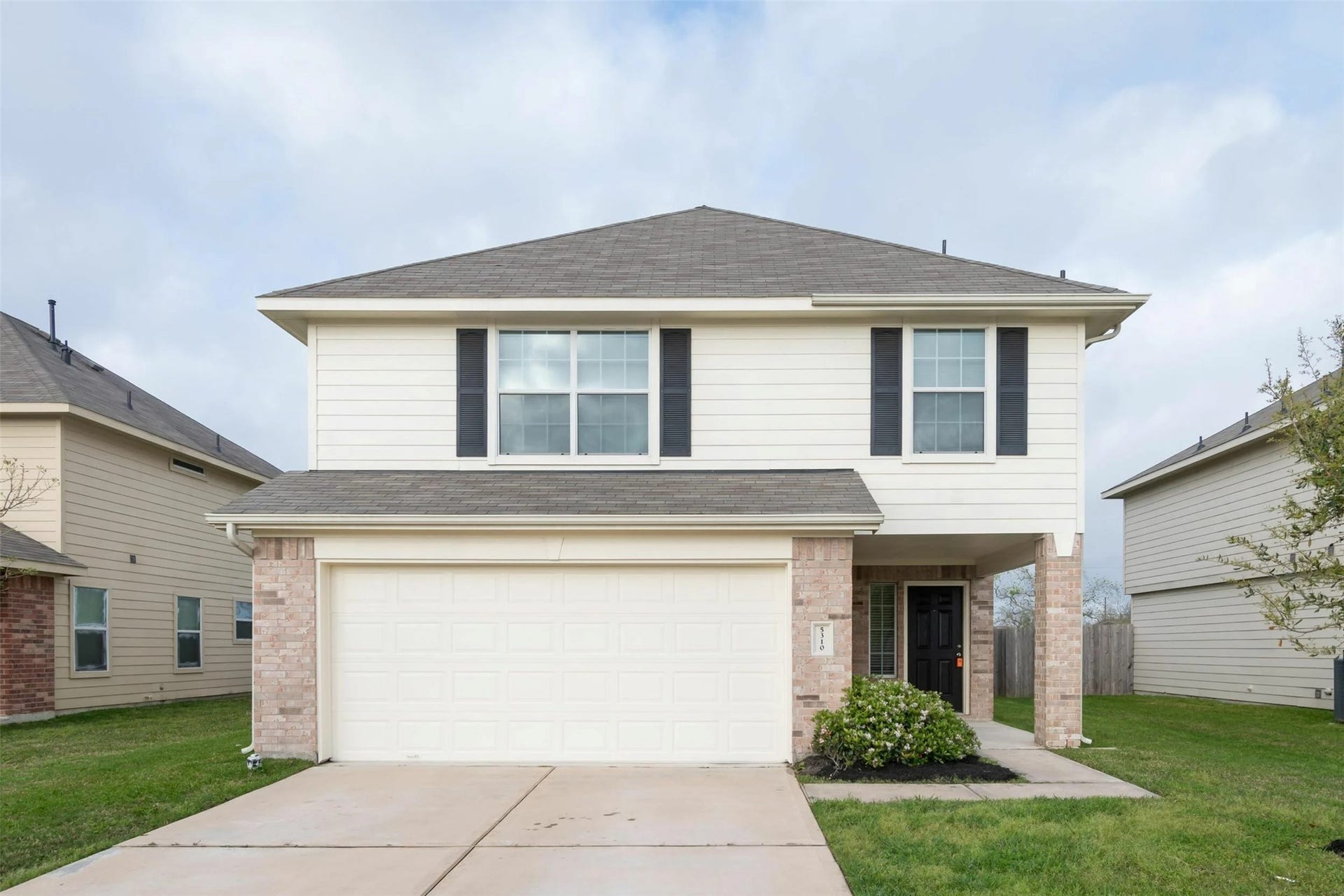 5310 Rio Ramos Street, Rosharon, TX 77583 5310 Rio Ramos Street, Rosharon, TX 77583