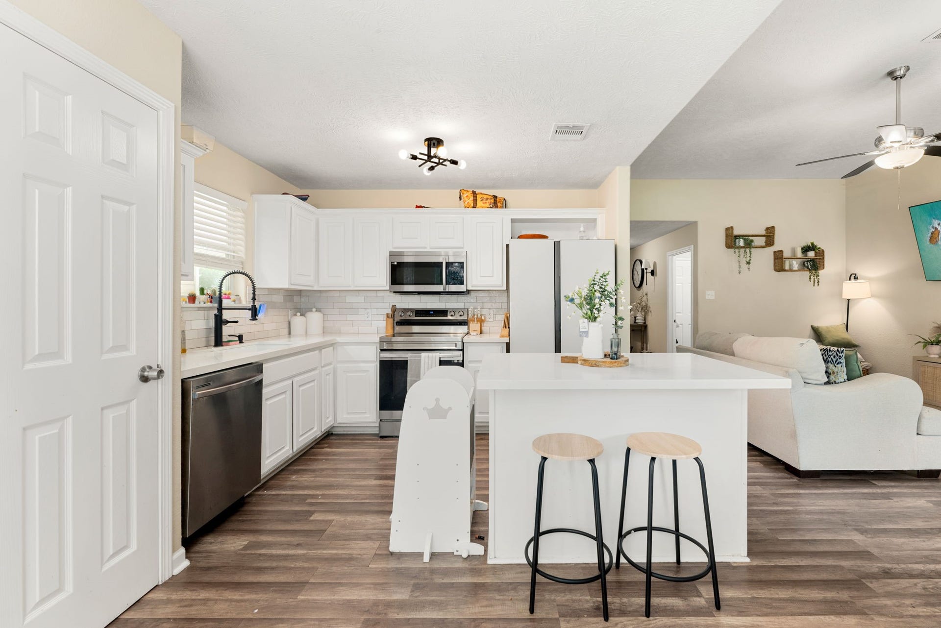 2604 Redfish Drive, Texas City, TX 77591 2604 Redfish Drive, Texas City, TX 77591