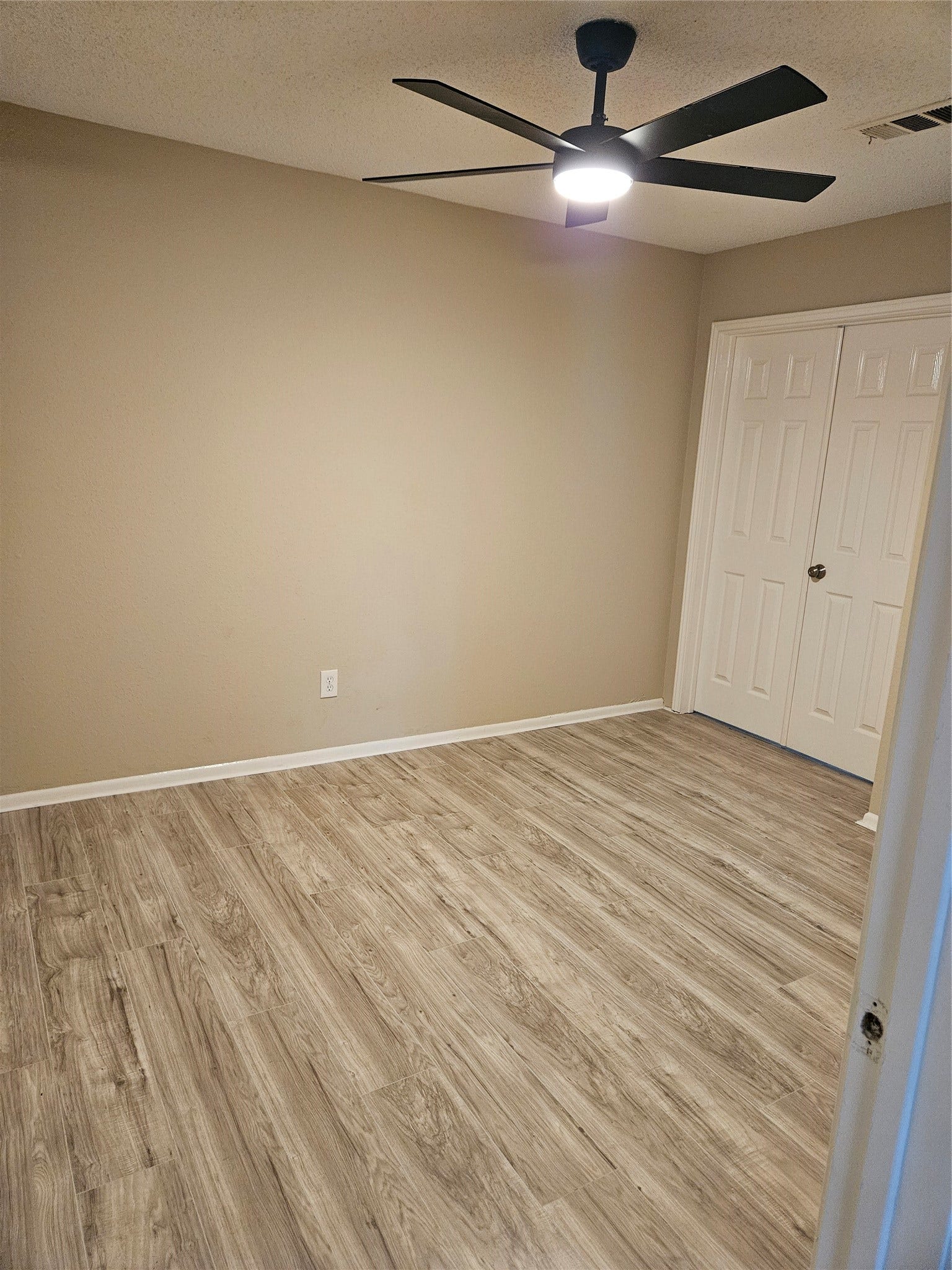 1402 New Orleans Street, Deer Park, TX 77536 1402 New Orleans Street, Deer Park, TX 77536